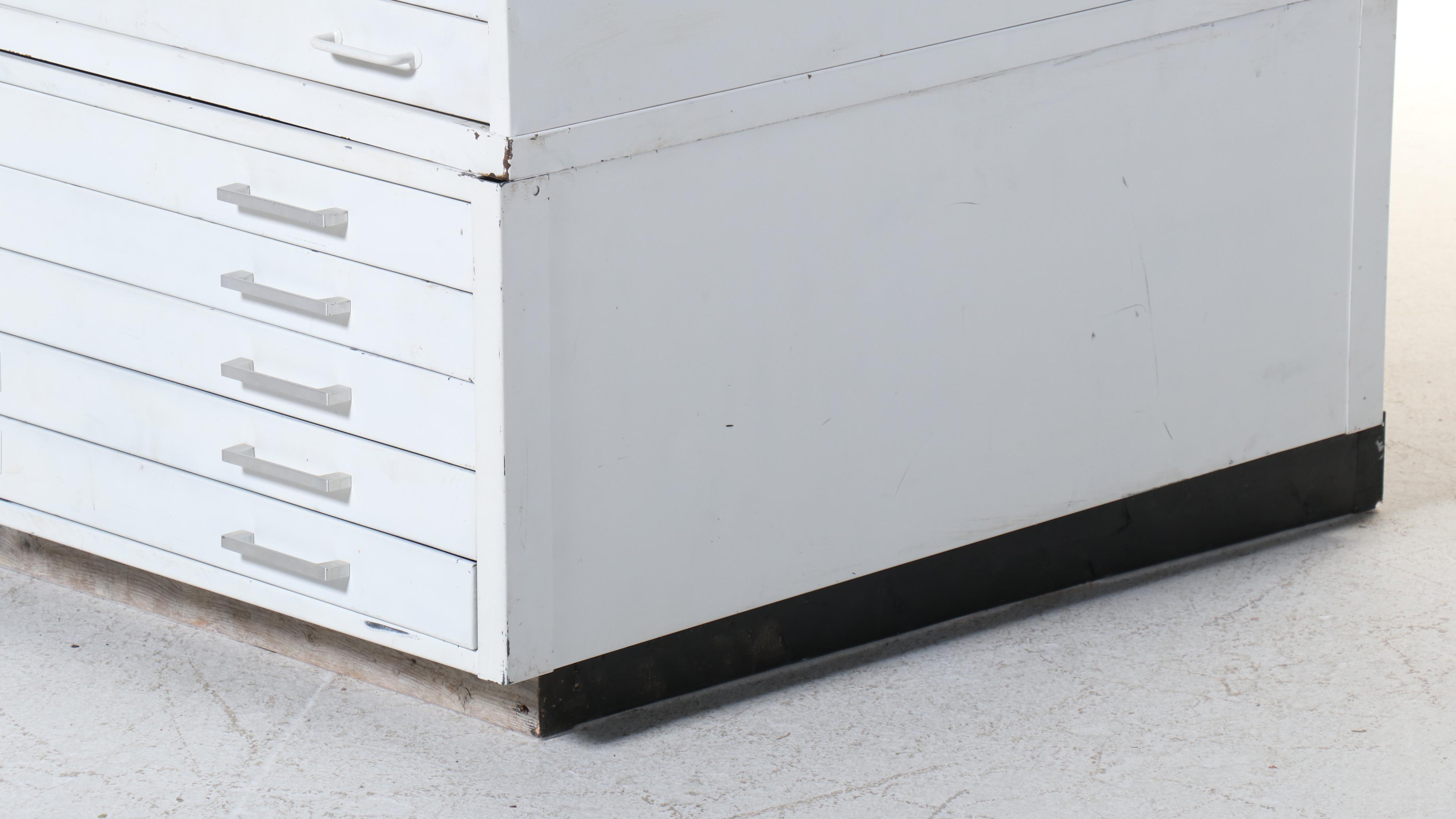 Metal Flat File Cabinet with Locking Mechanism