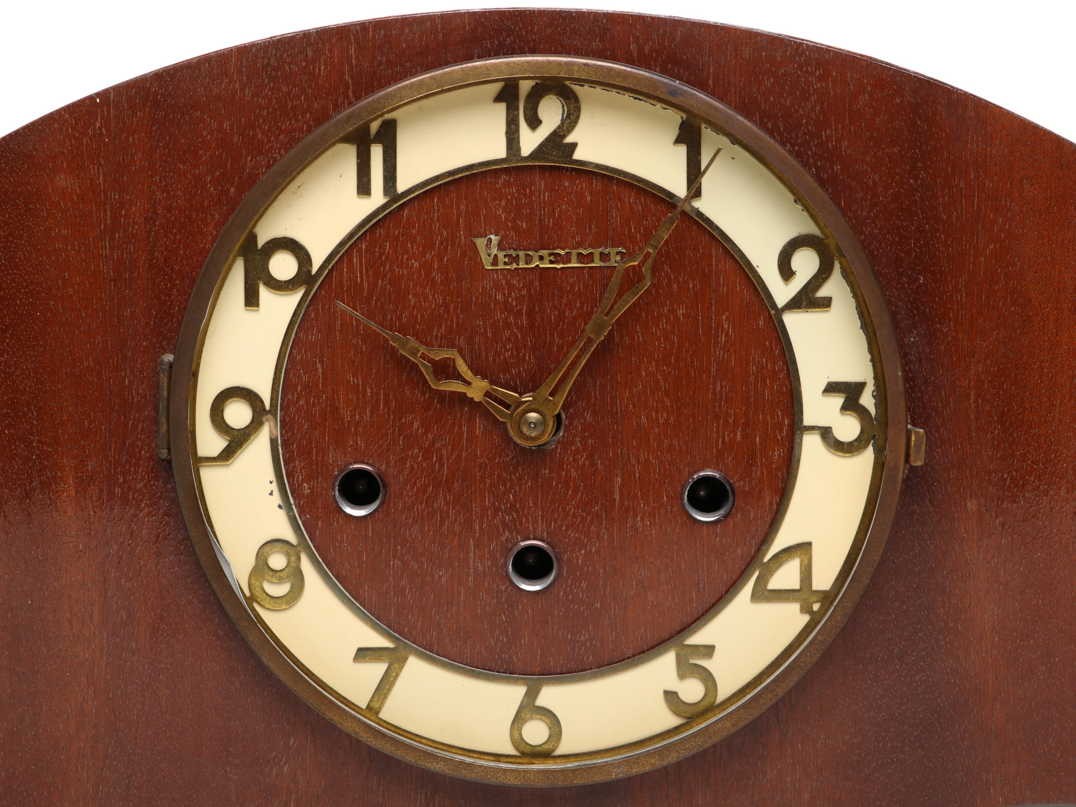 Vedette Wooden Mantel Clock