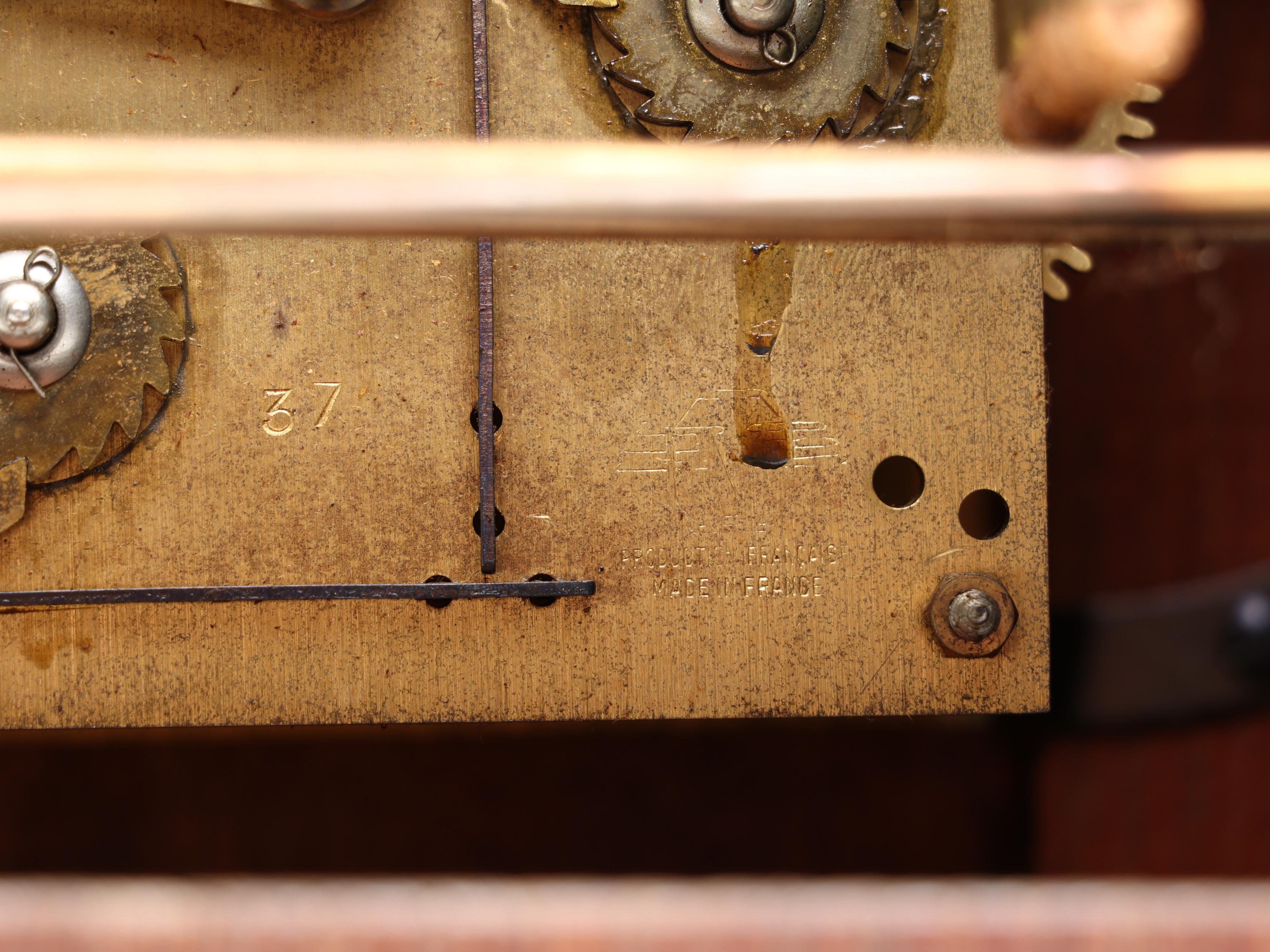 Vedette Wooden Mantel Clock