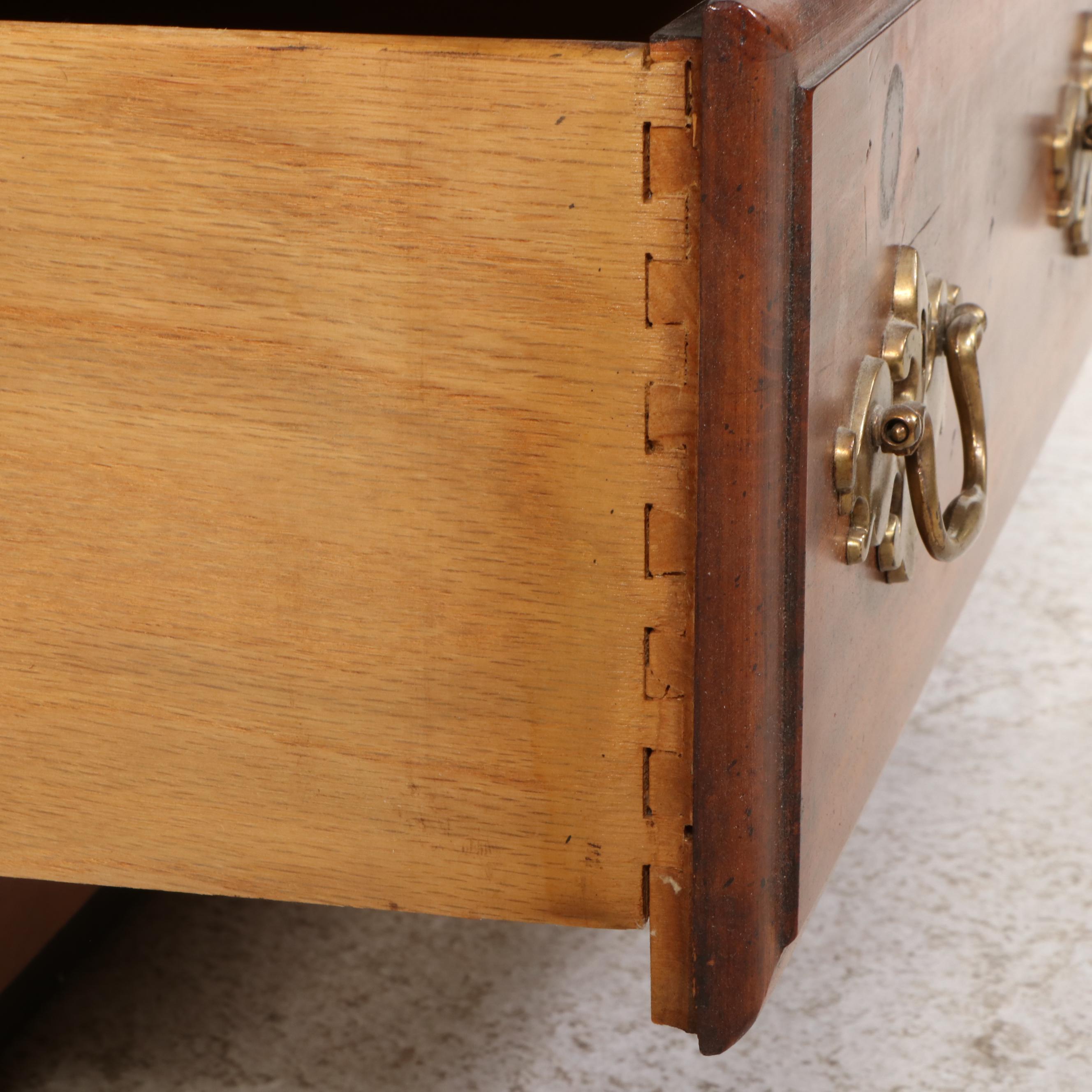 Hooker Furniture Bicentennial Collection Pine Dresser with Mirror, Late 20th C.