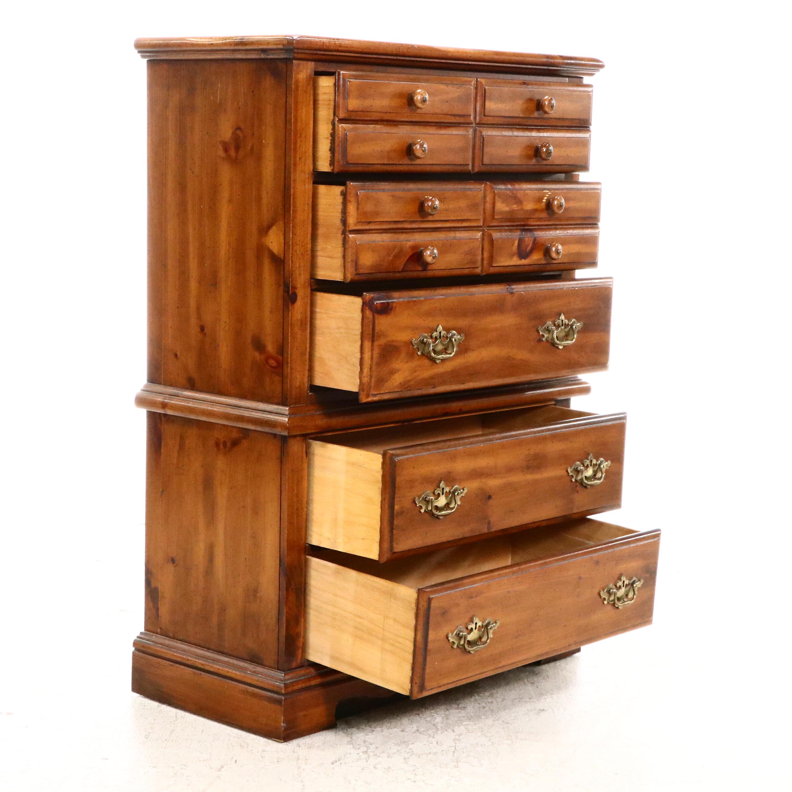 Hooker Furniture Bicentennial Collection Pine Chest of Drawers, Late 20th C.