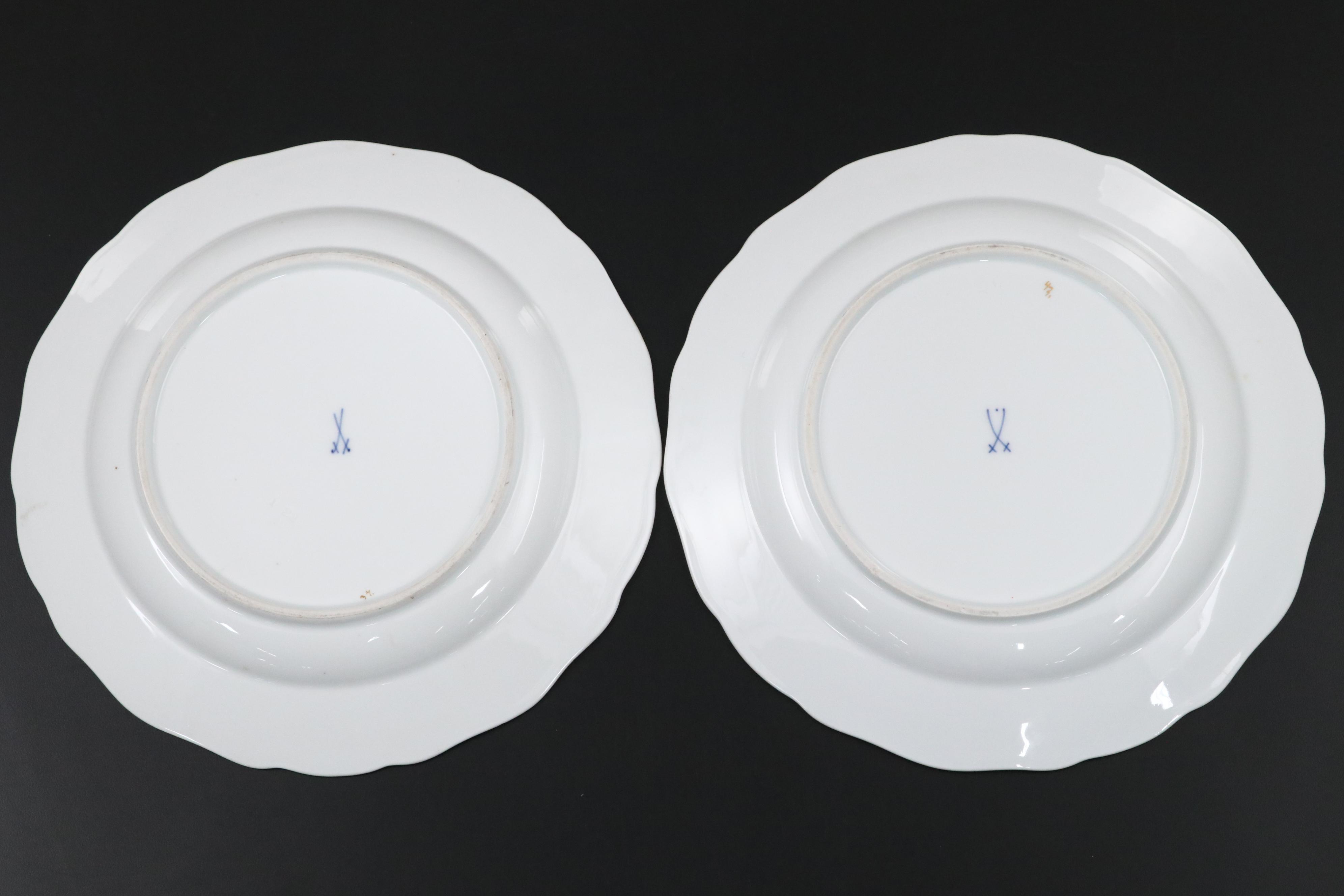 Pair of Meissen Porcelain "Yellow Dragon" Plates, 20th Century