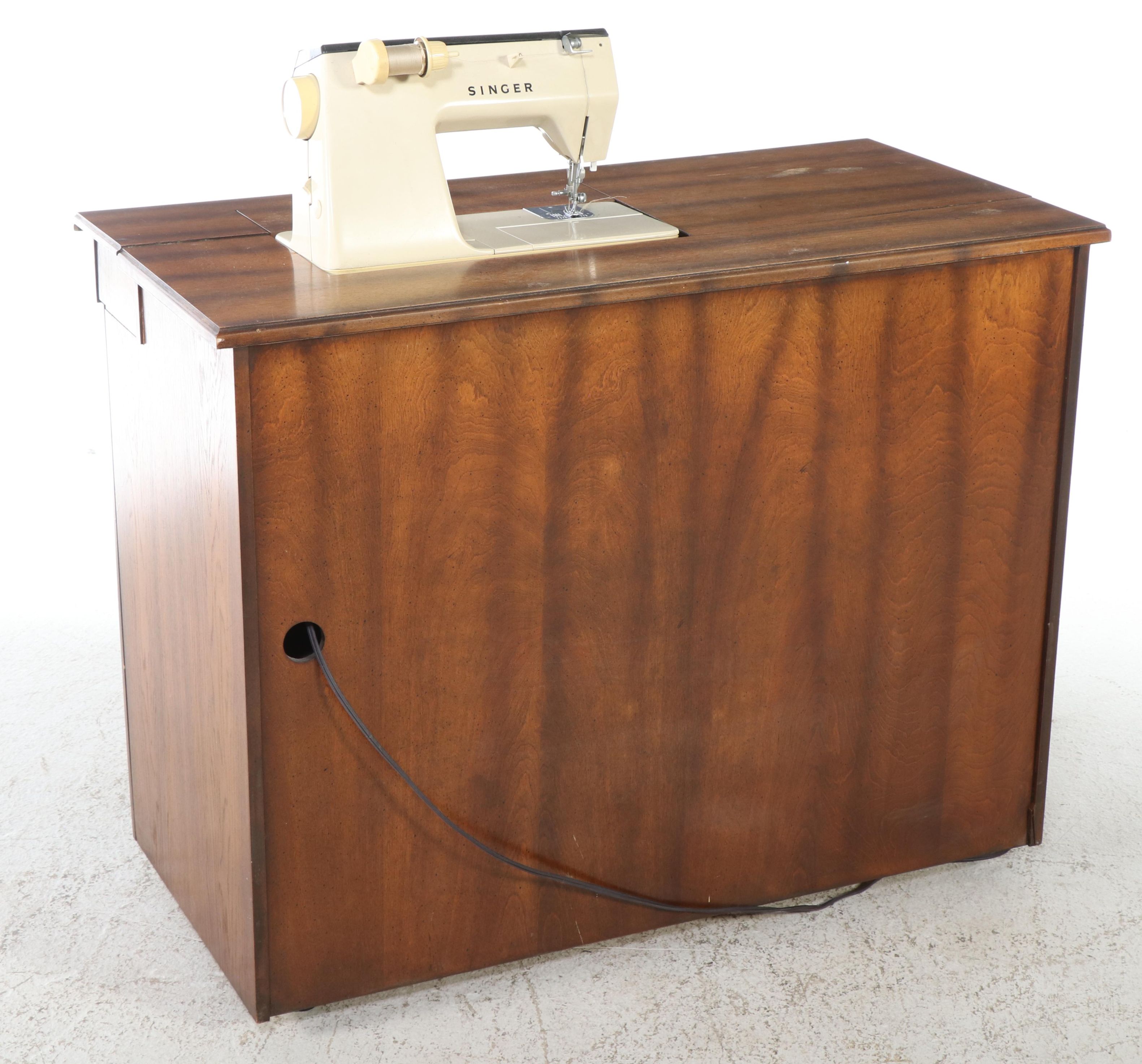 Singer Athena 2000 Electronic Sewing Machine in Colonial Style Walnut Cabinet