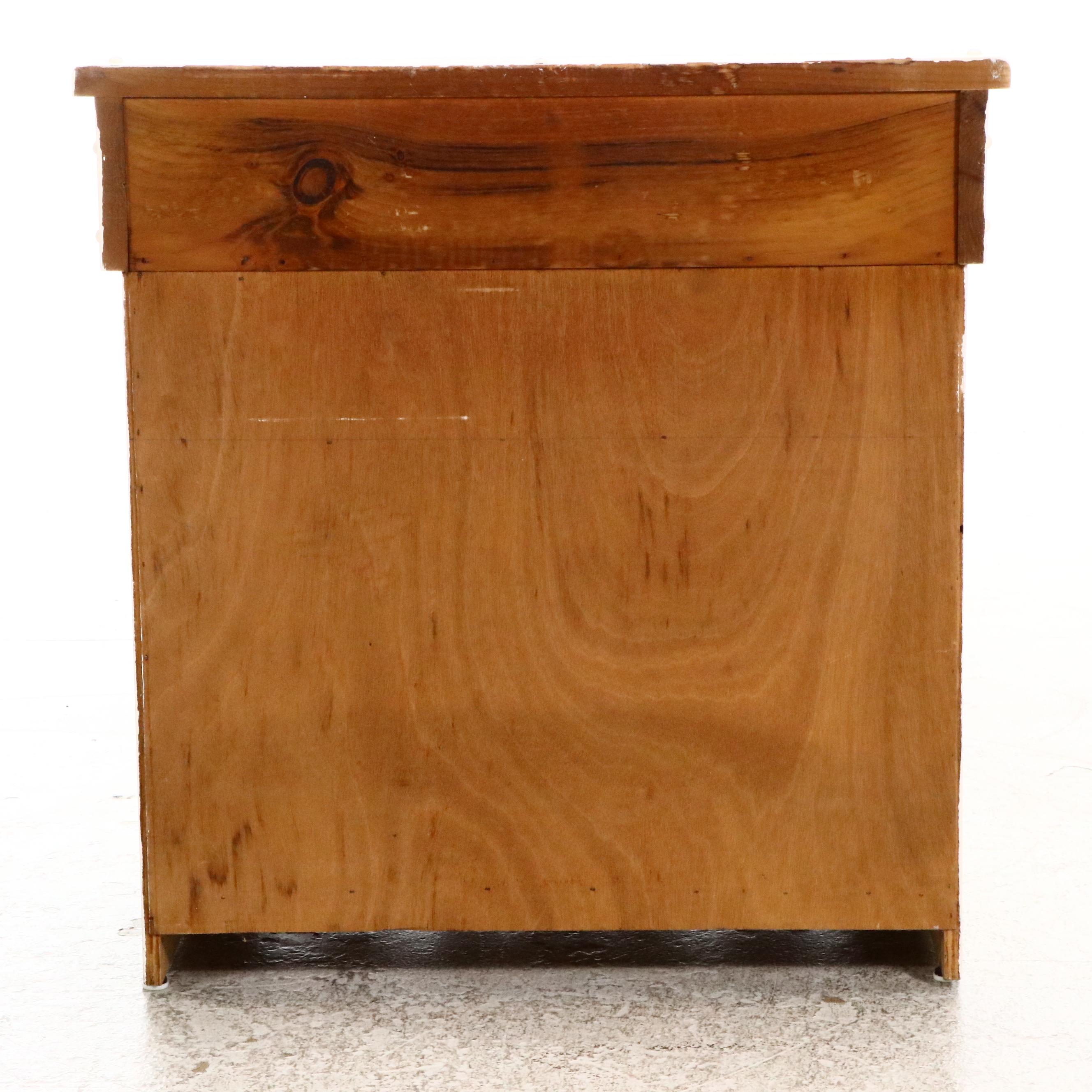 Early American Style Parcel-Painted Pine Washstand, 20th Century