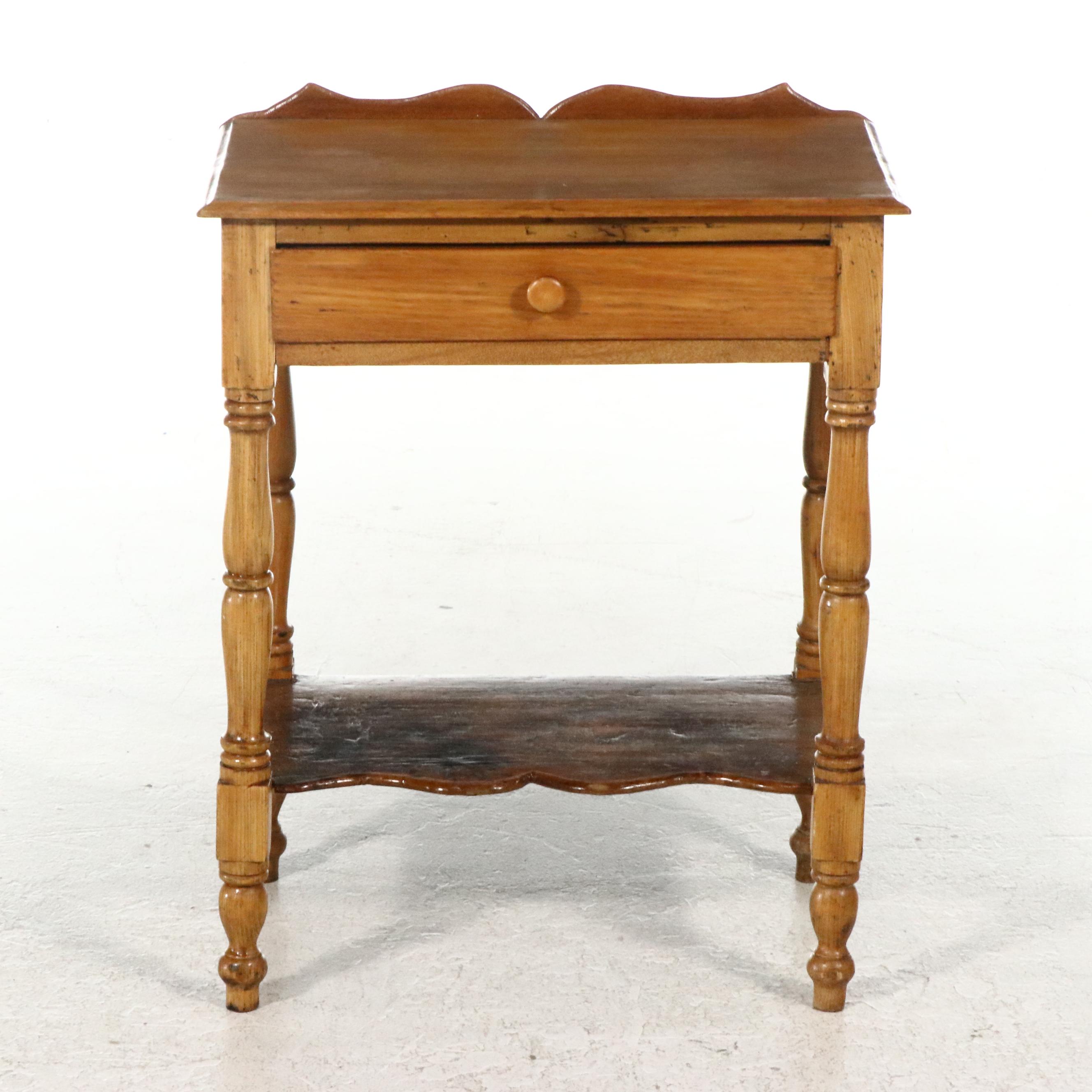 American Primitive Oak, Ash, Walnut, Pine, and Poplar Side Table, 19th Century