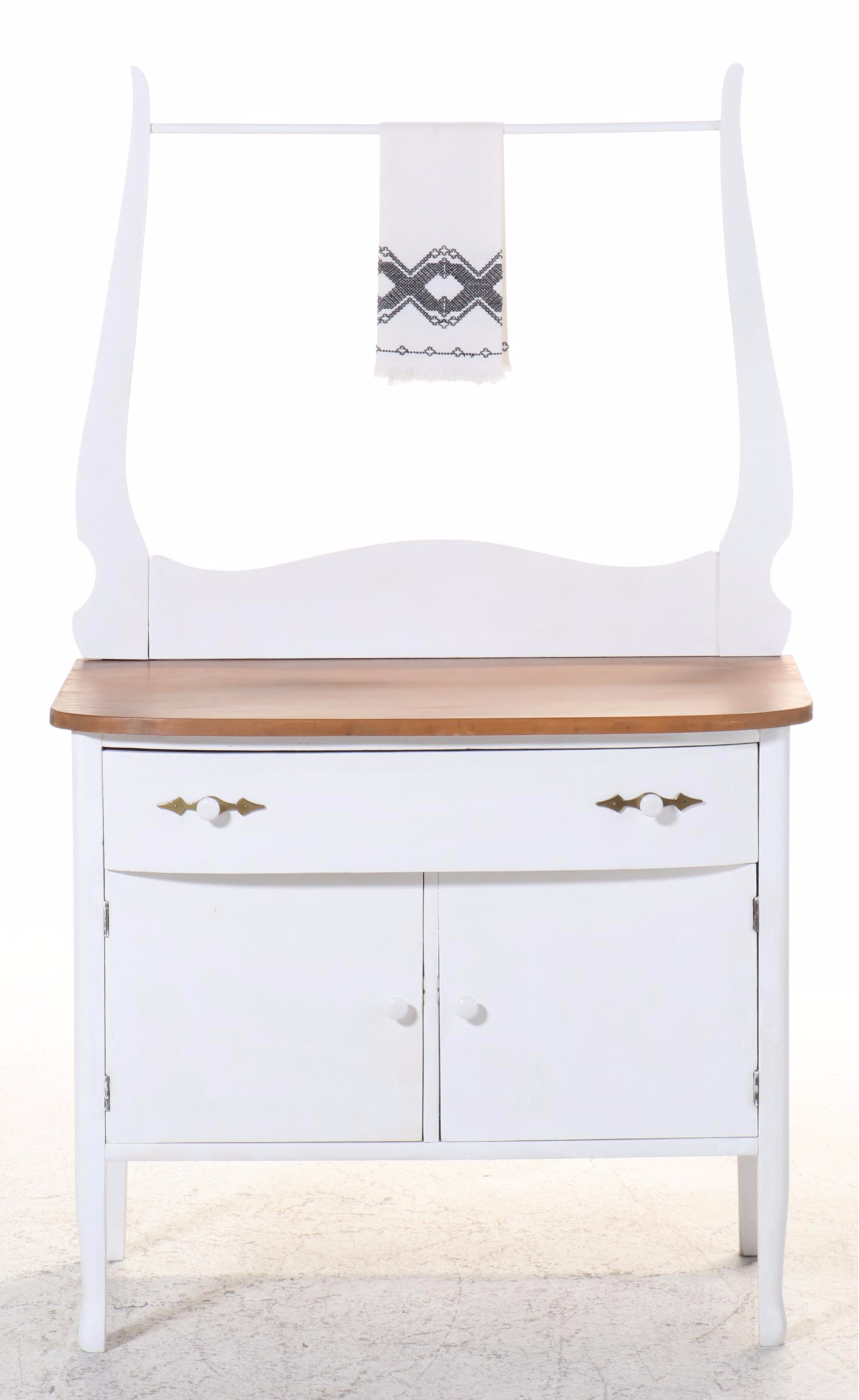 Early American Style Parcel-Painted Wood Washstand, Early 20th Century