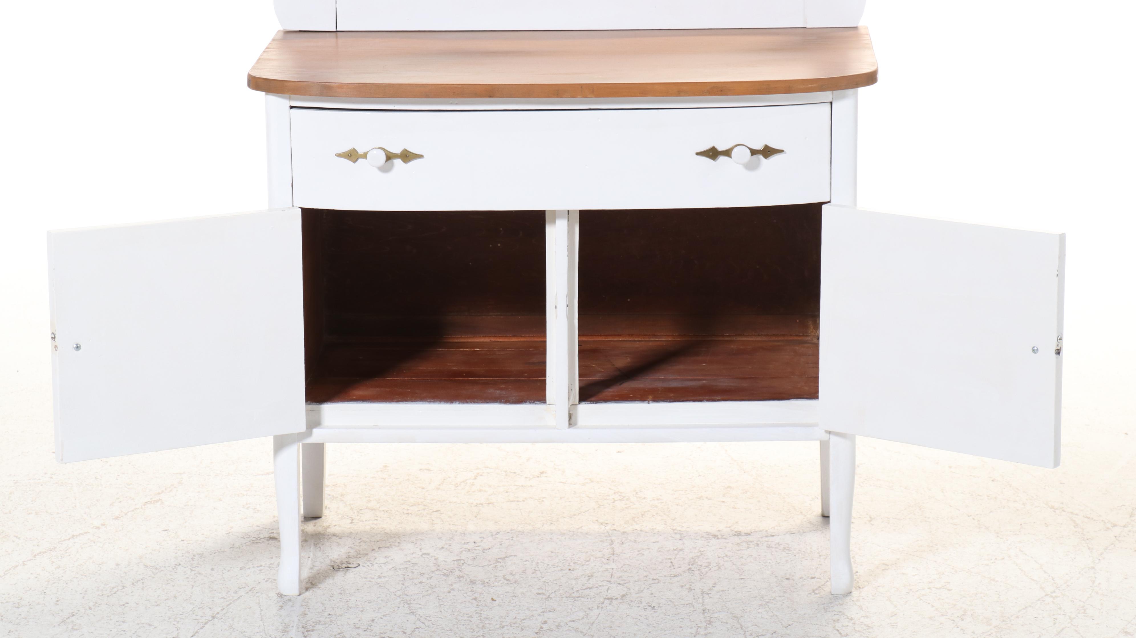 Early American Style Parcel-Painted Wood Washstand, Early 20th Century