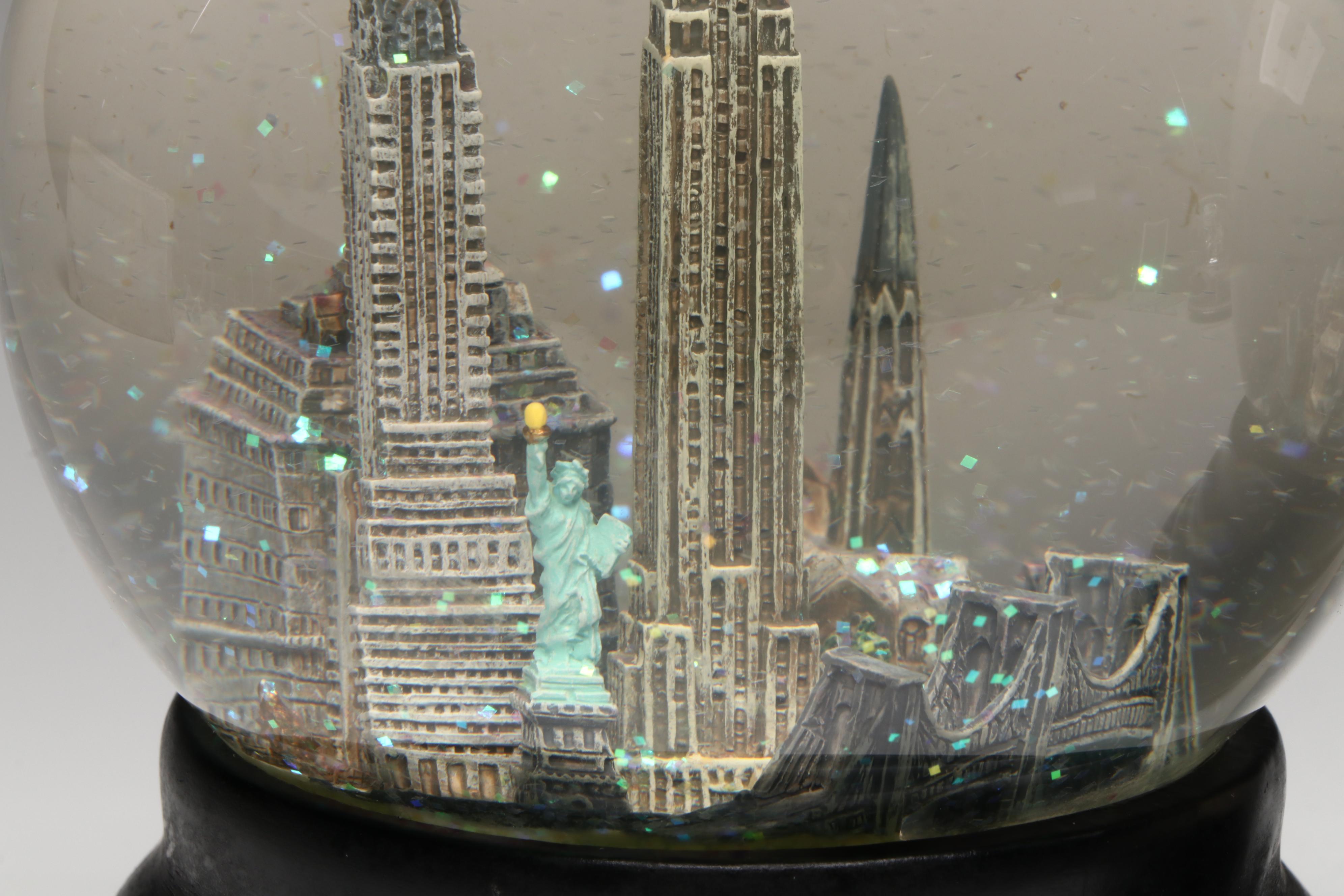 Saks Fifth Avenue New York City, Cincinnati with Things Remembered Snow Globes