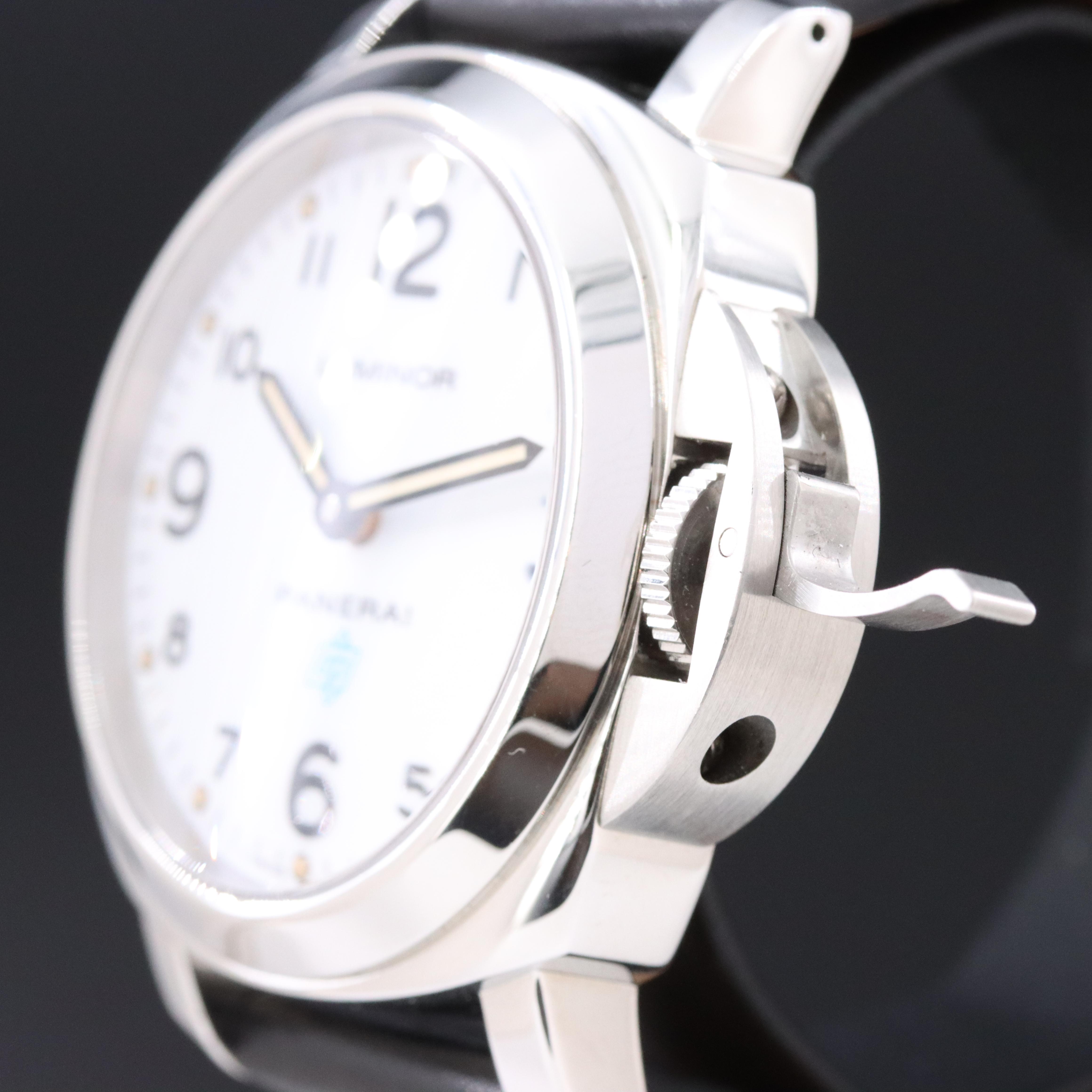 Panerai Luminor Base Logo PAM00630 White 44mm Steel Manual-Wind Watch