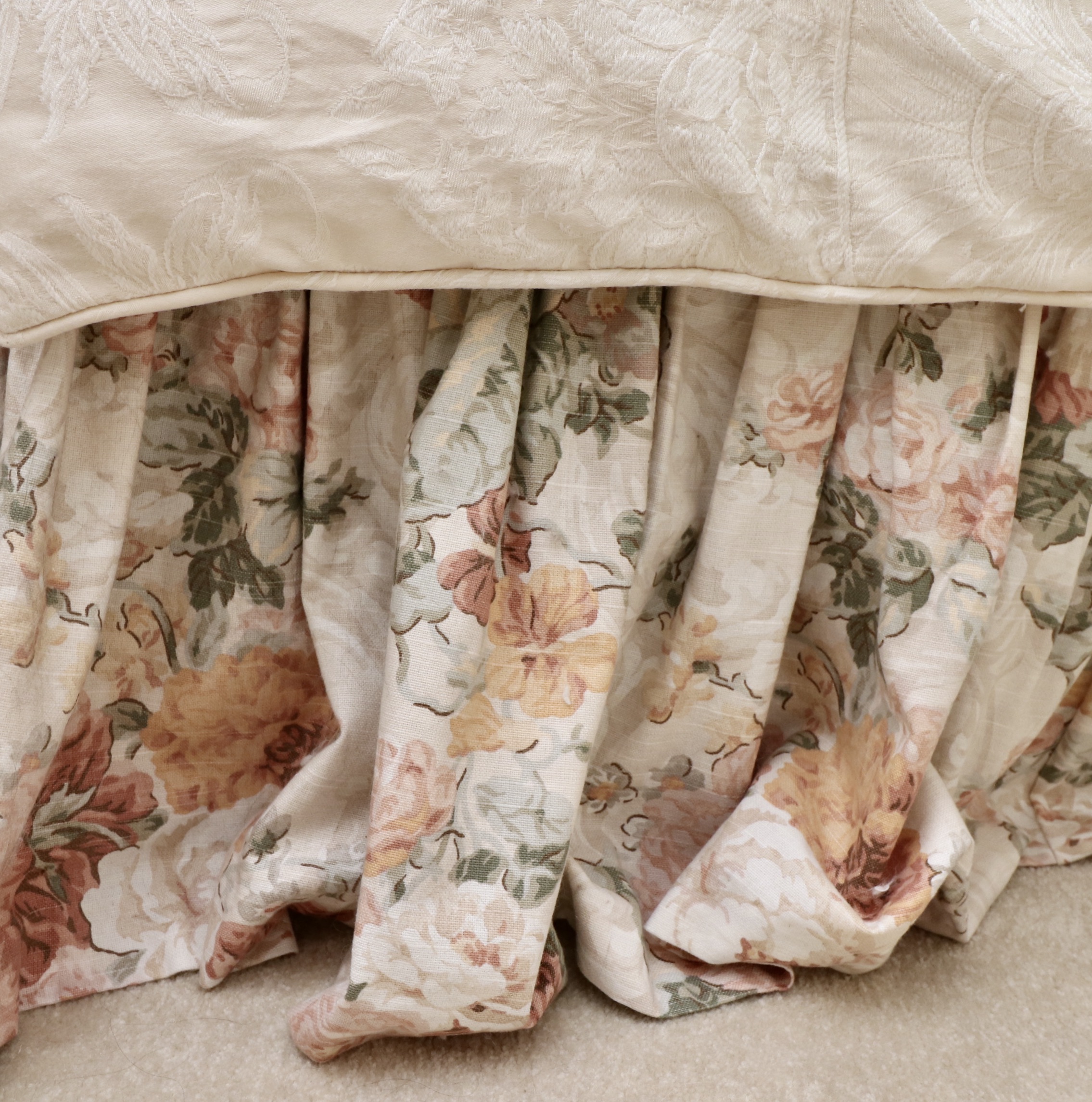 Ethan Allen Four-Poster Mahogany Queen Bed and Ethan Allen Bedding