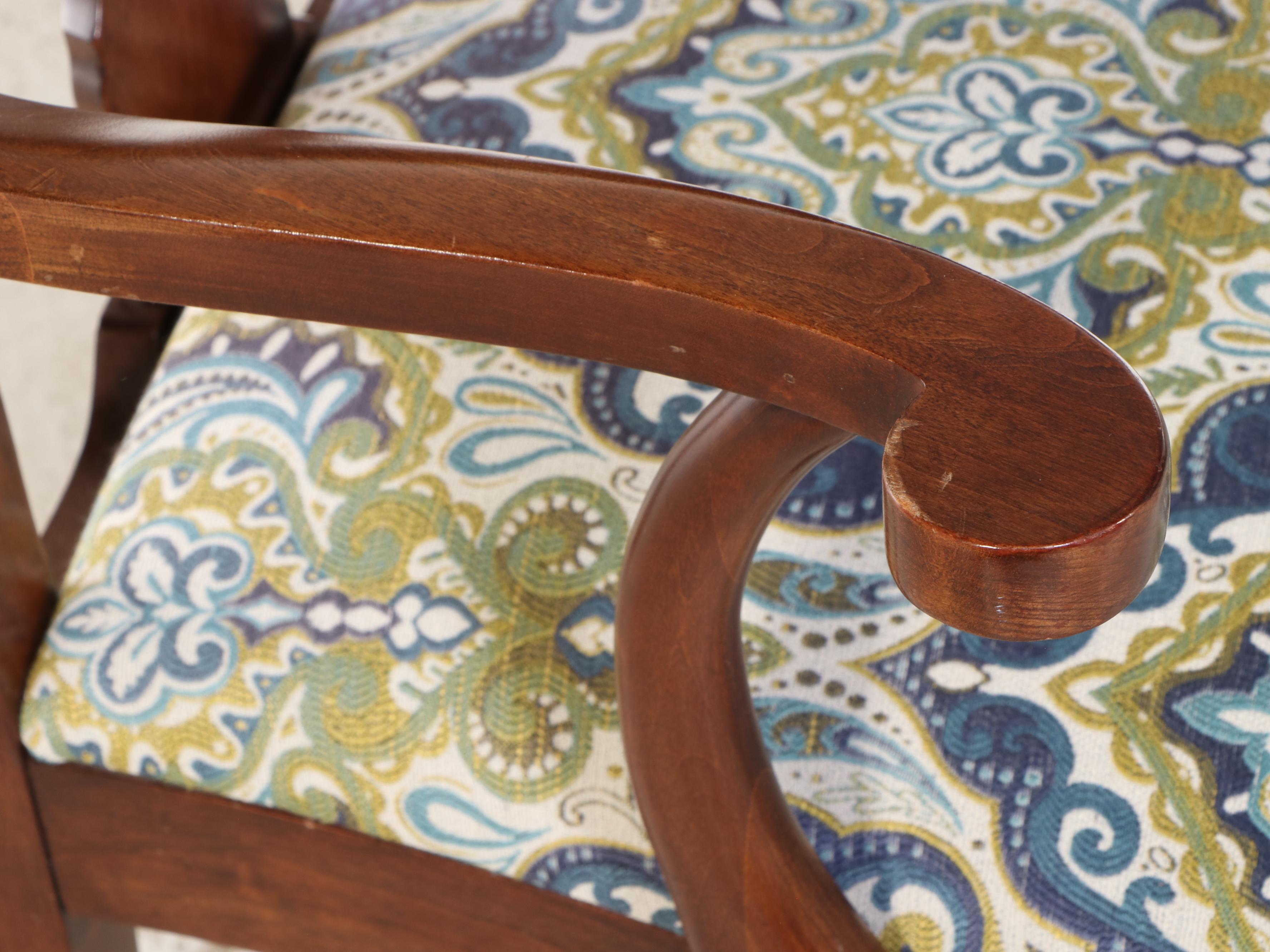 Tell City Chair Co. Queen Anne Style Cherry Dining Table and Eight Chairs