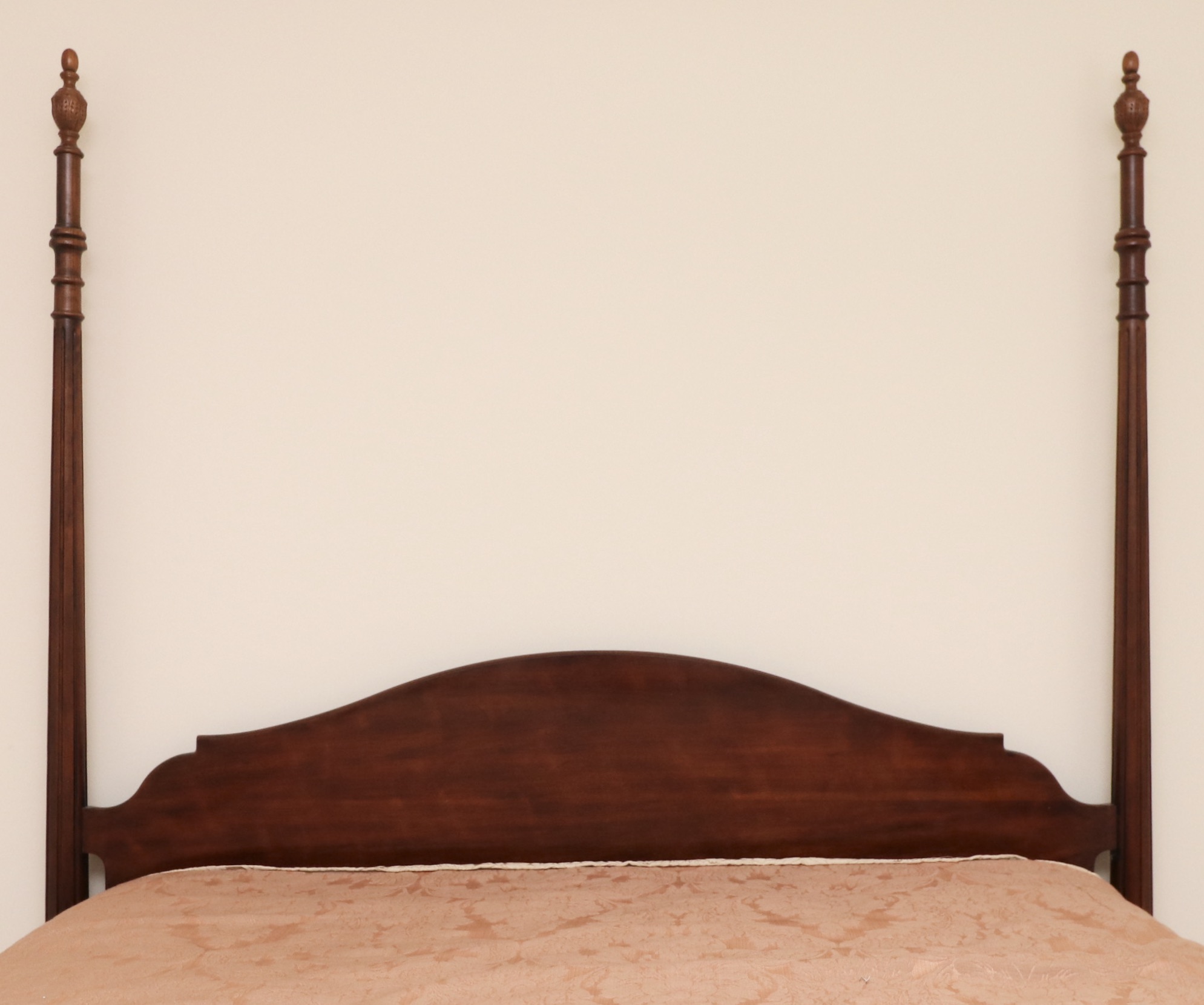 Henredon Four-Poster Mahogany Queen Bed and Ethan Allen Bedding