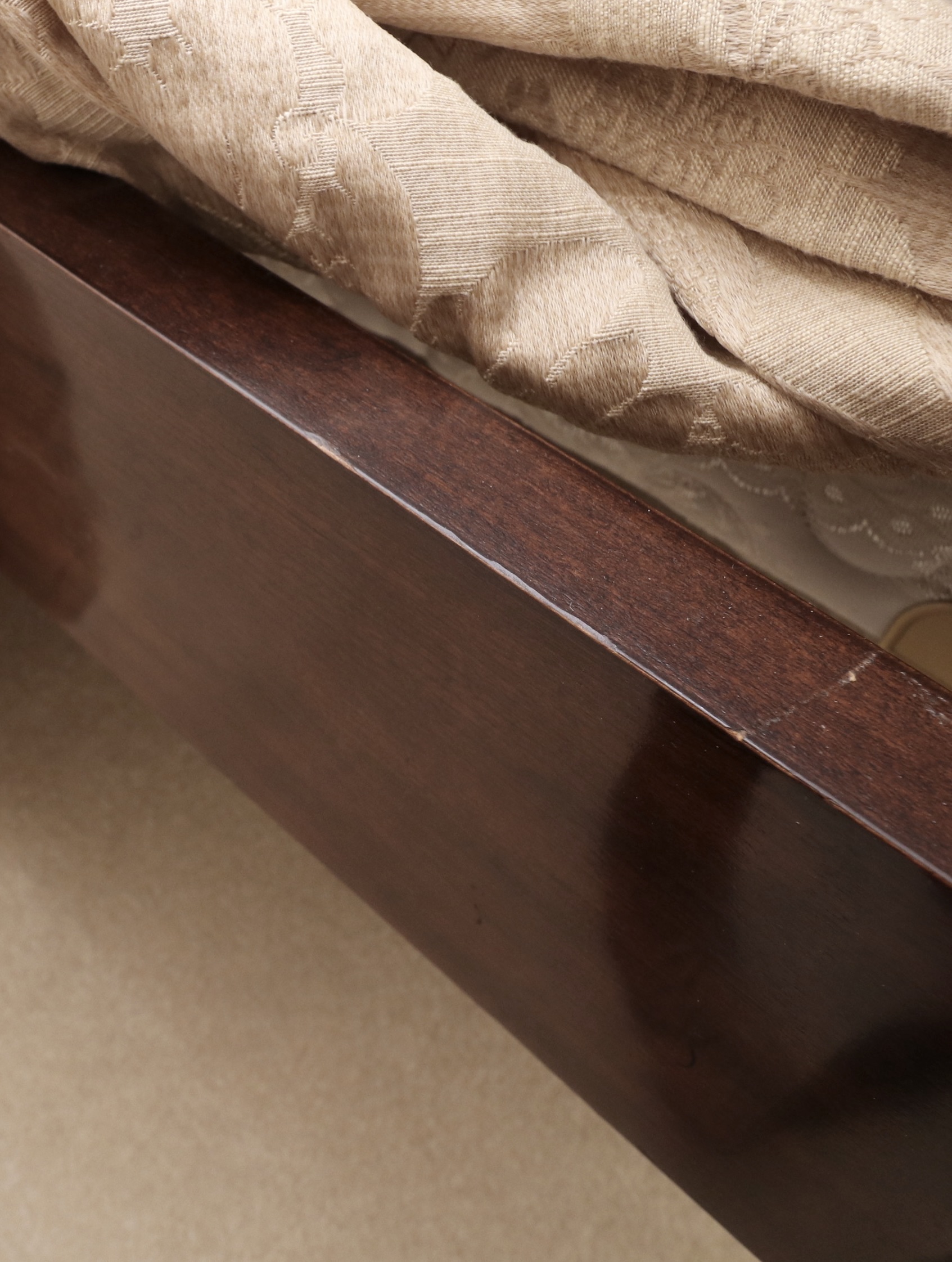 Henredon Four-Poster Mahogany Queen Bed and Ethan Allen Bedding