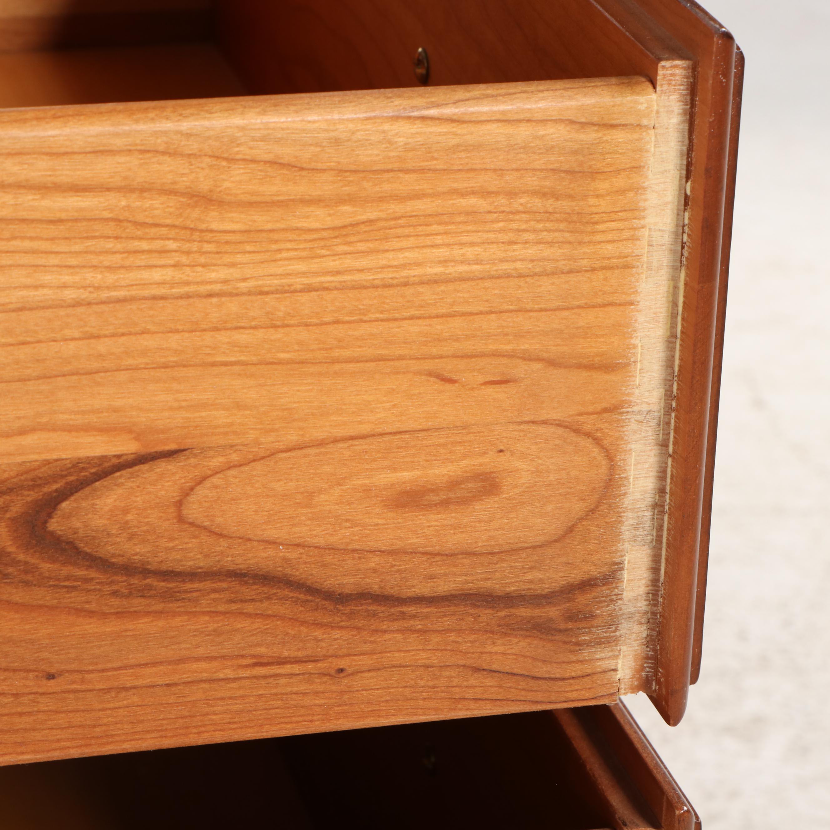 Ethan Allen Heirloom Collection Mahogany Dresser