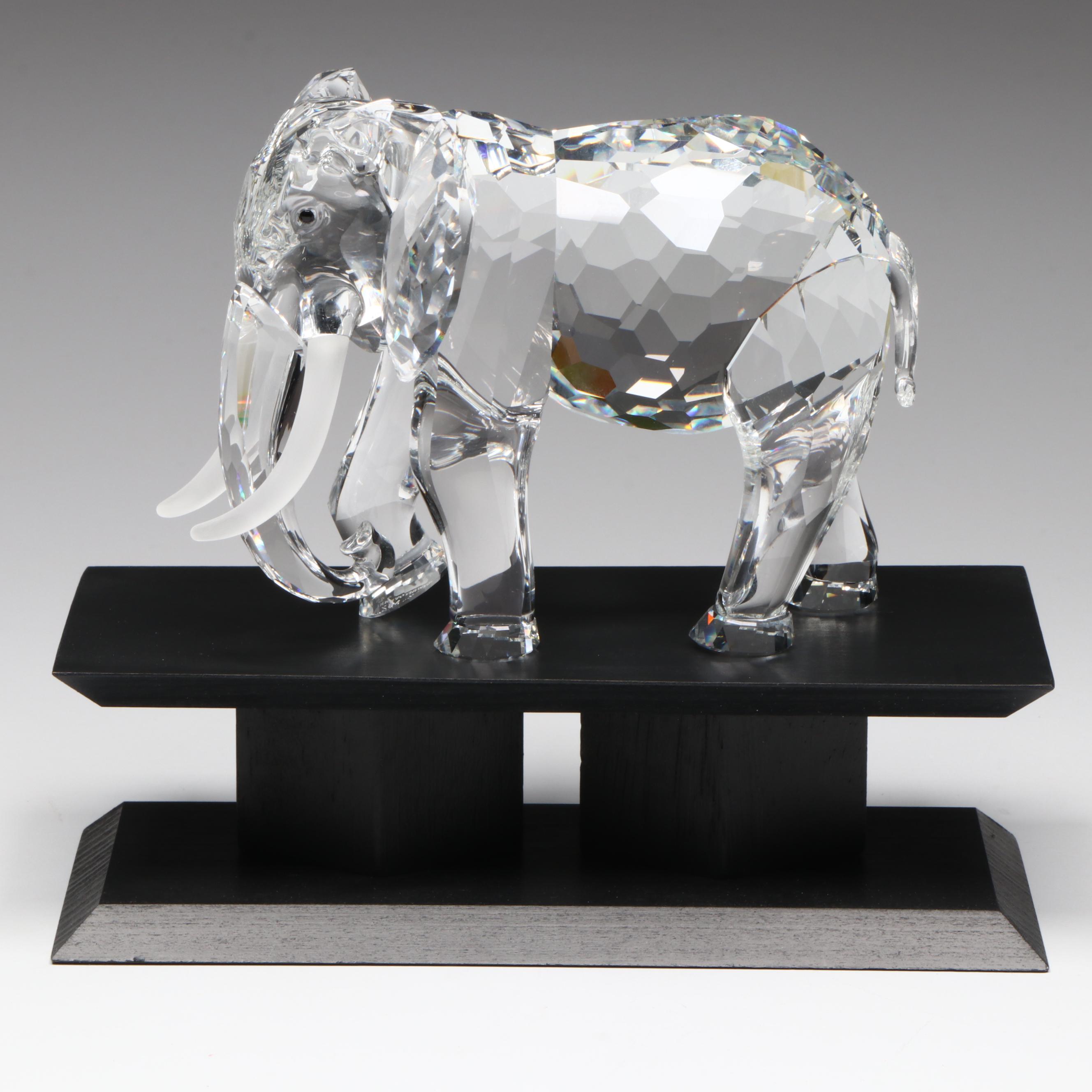 Swarovski Crystal "Inspiration Africa - Elephant & Kudu" and Wooden Bases