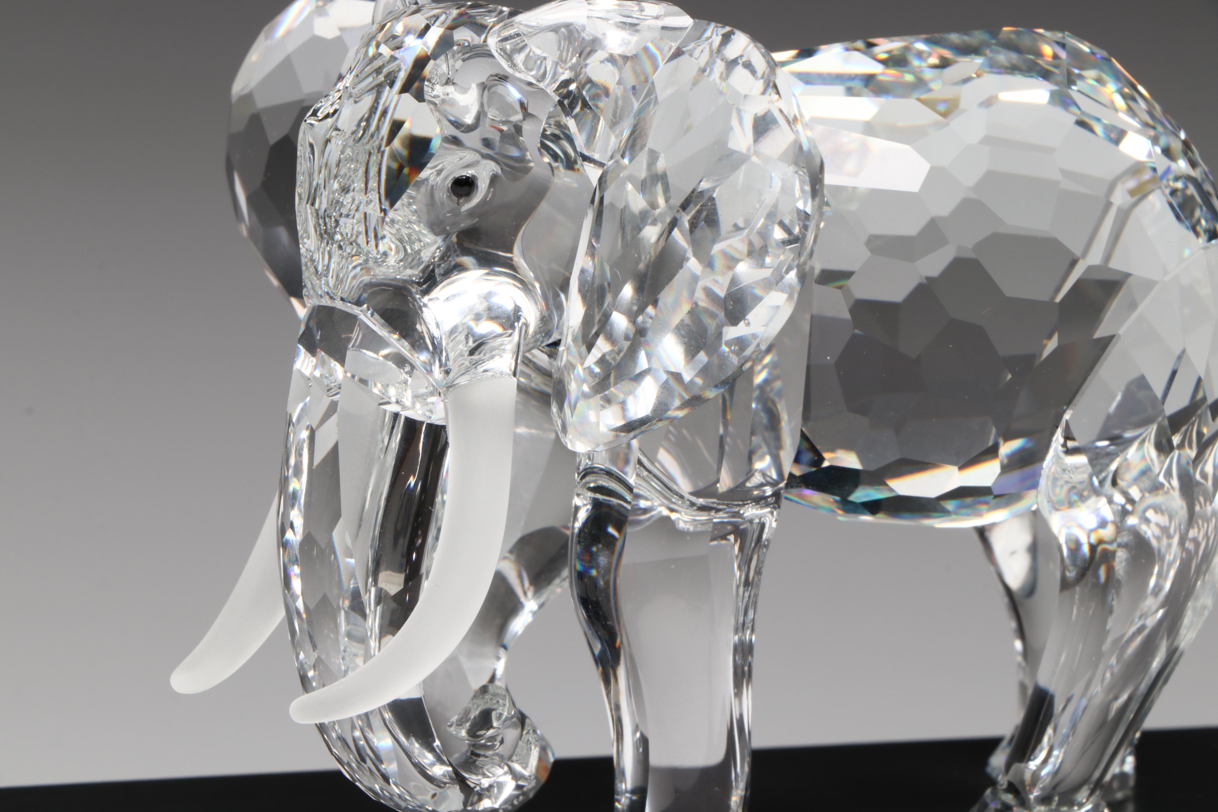 Swarovski Crystal "Inspiration Africa - Elephant & Kudu" and Wooden Bases