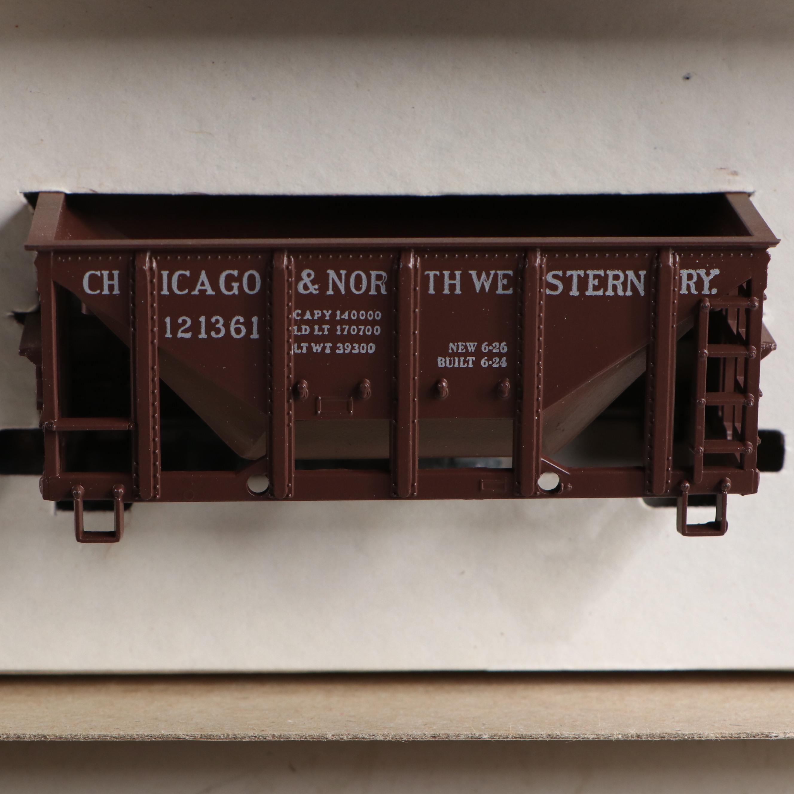 Roundhouse Products, Athearn, Train-Miniature and Walthers HO-Scale Trains