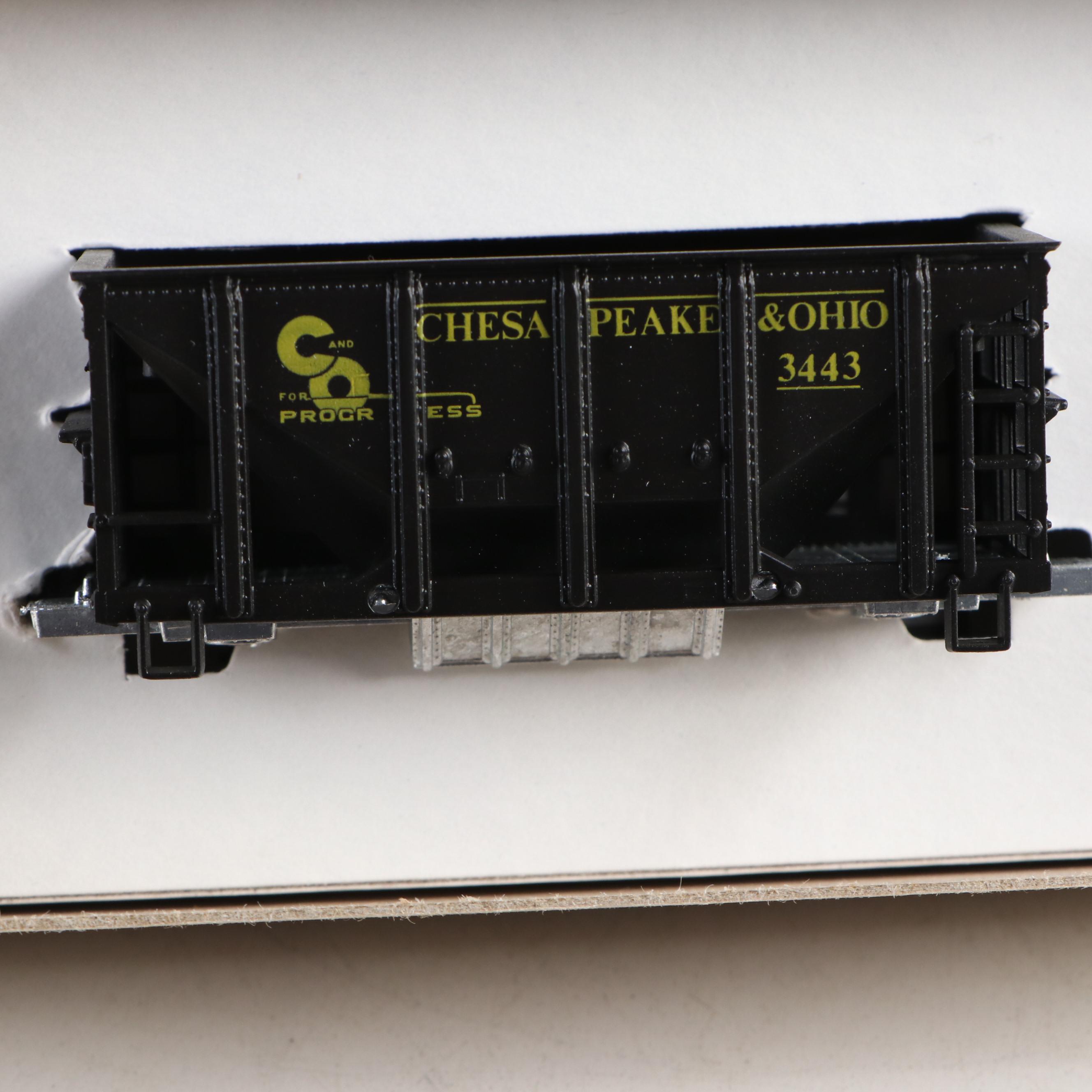 Roundhouse Products, Athearn, Train-Miniature and Walthers HO-Scale Trains