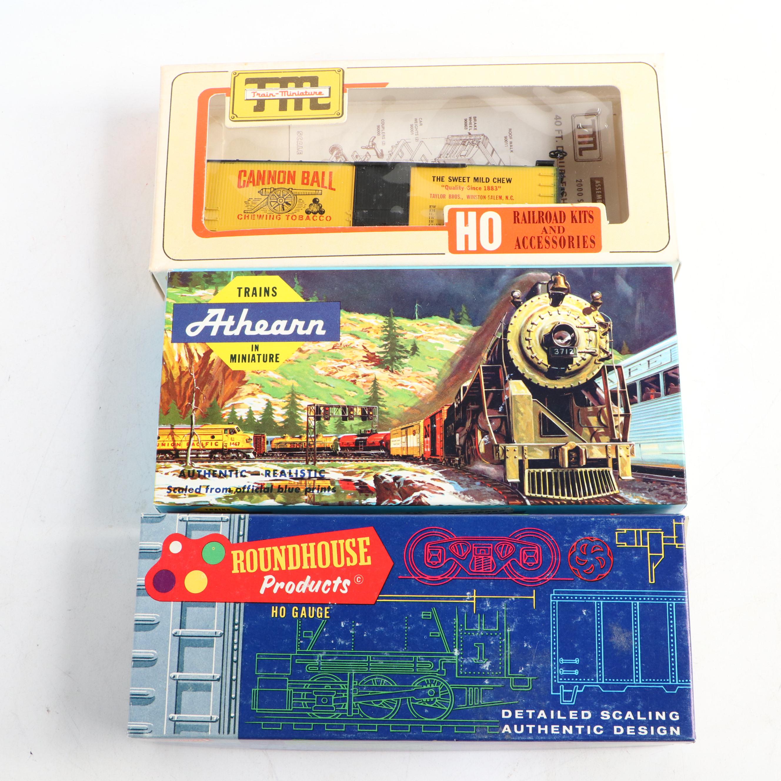 Roundhouse Products, Athearn, Train-Miniature and Walthers HO-Scale Trains