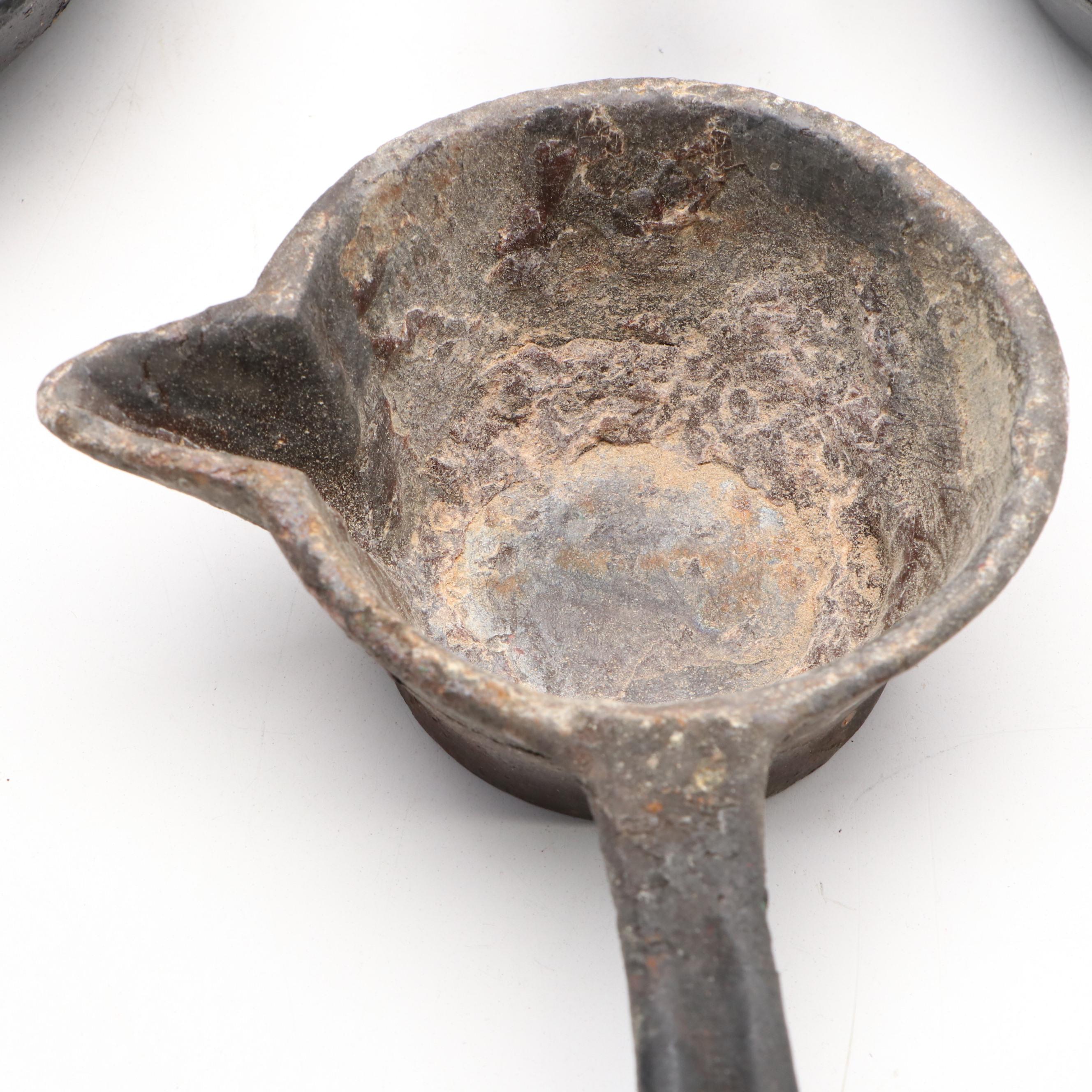 Classic Cast Iron Skillets and Other Iron Melting Pot, 20th Century