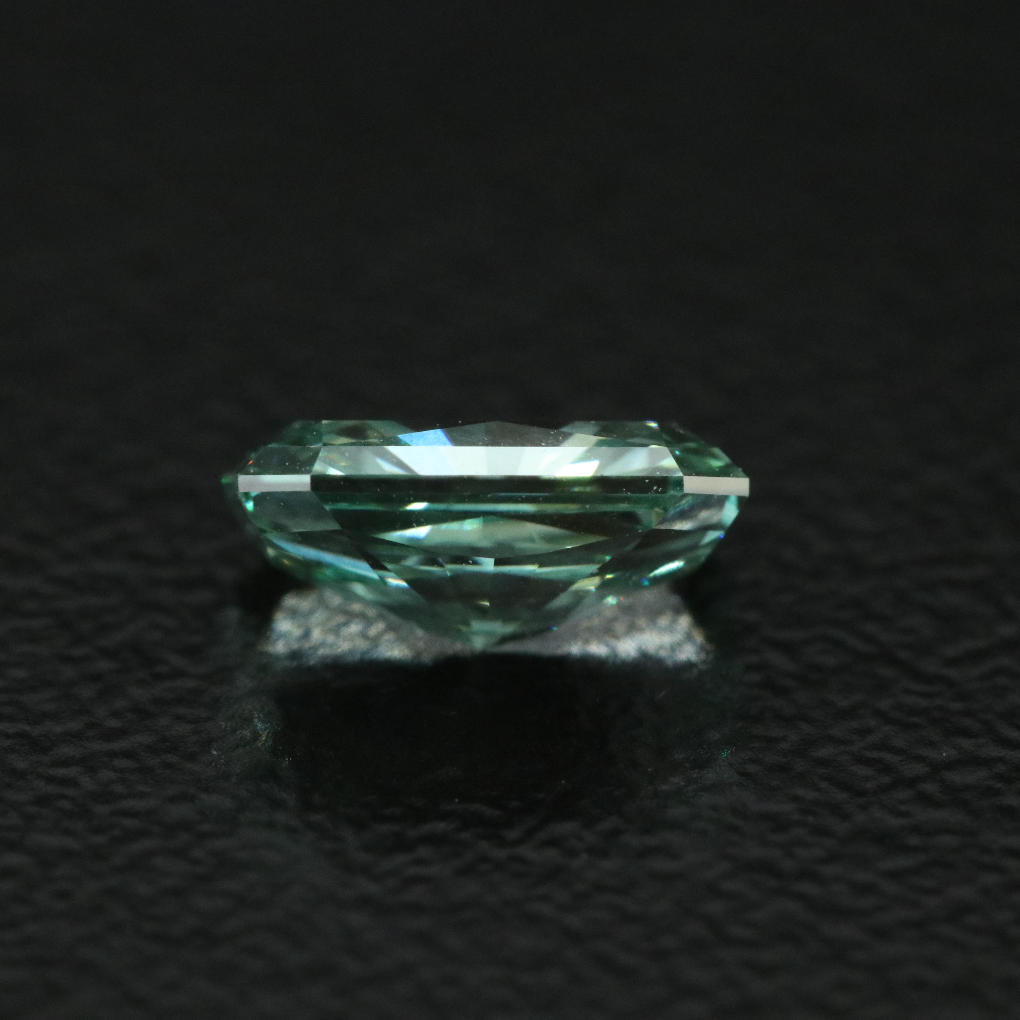 Loose 1.01 CT Lab Grown Fancy Green Diamond with IGI Report