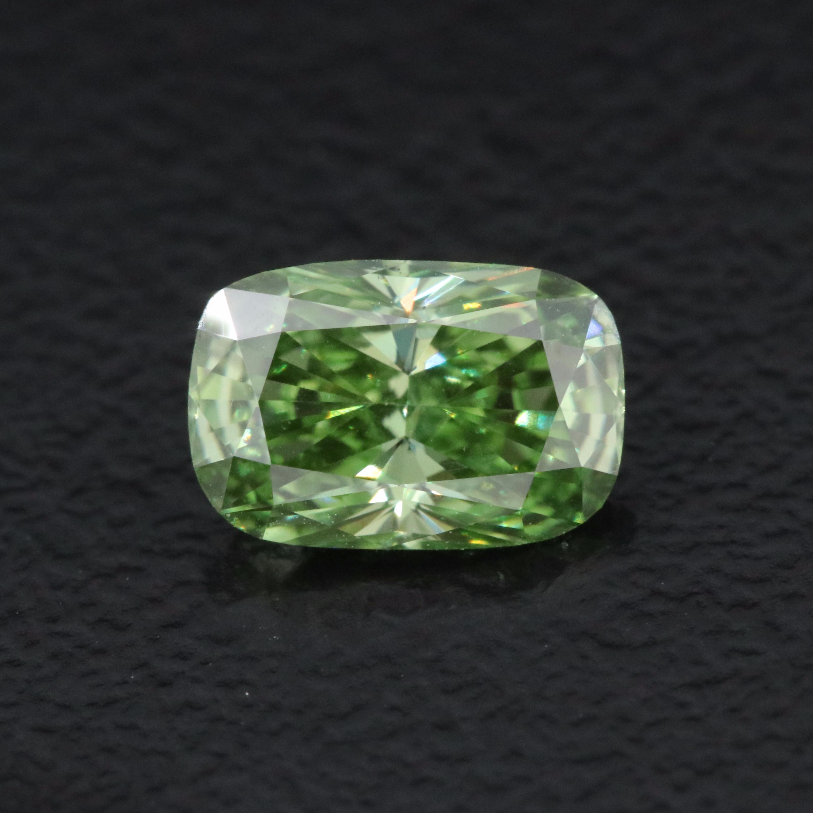 Loose 1.01 CT Lab Grown Fancy Green Diamond with IGI Report