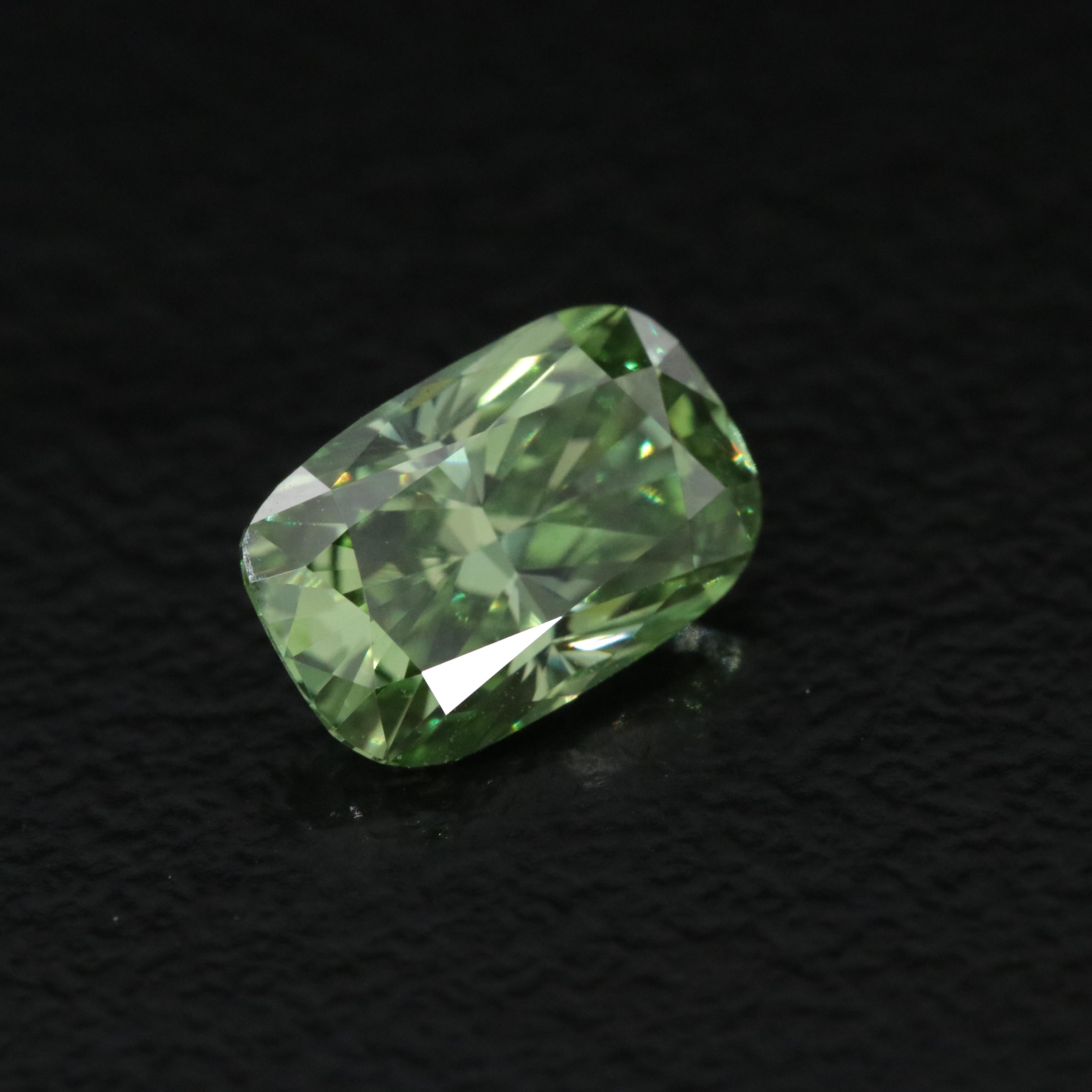 Loose 1.01 CT Lab Grown Fancy Green Diamond with IGI Report