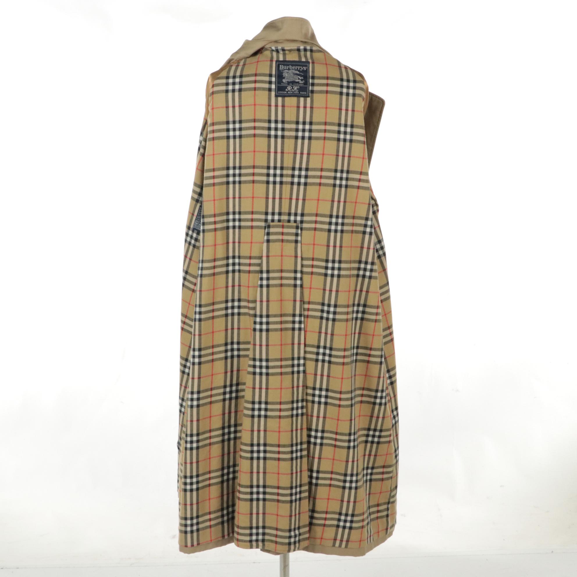 Burberrys Classic Double-Breasted Gabardine Trench Coat