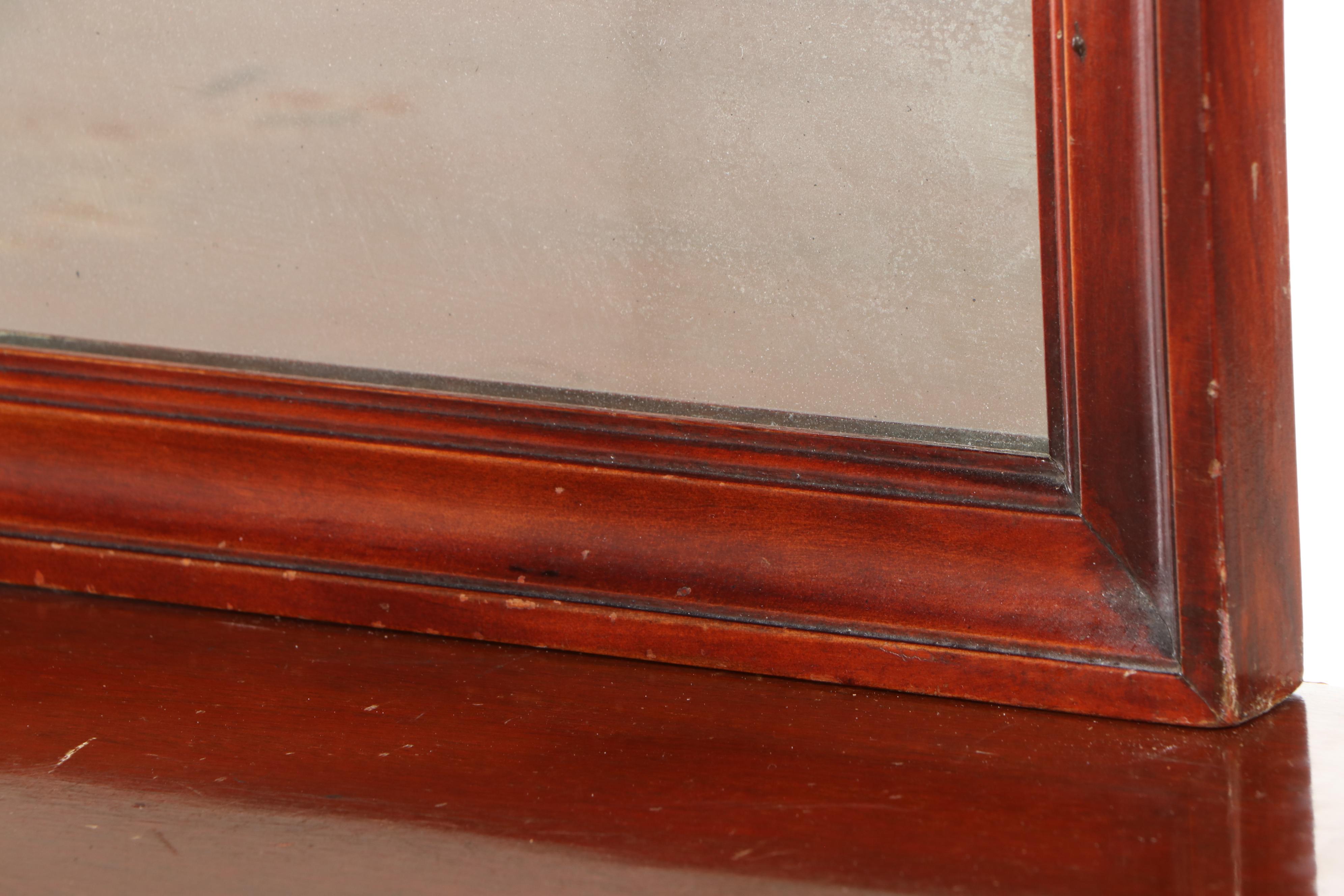 Hepplewhite Style Mahogany Dresser, Early to Mid-20th Century