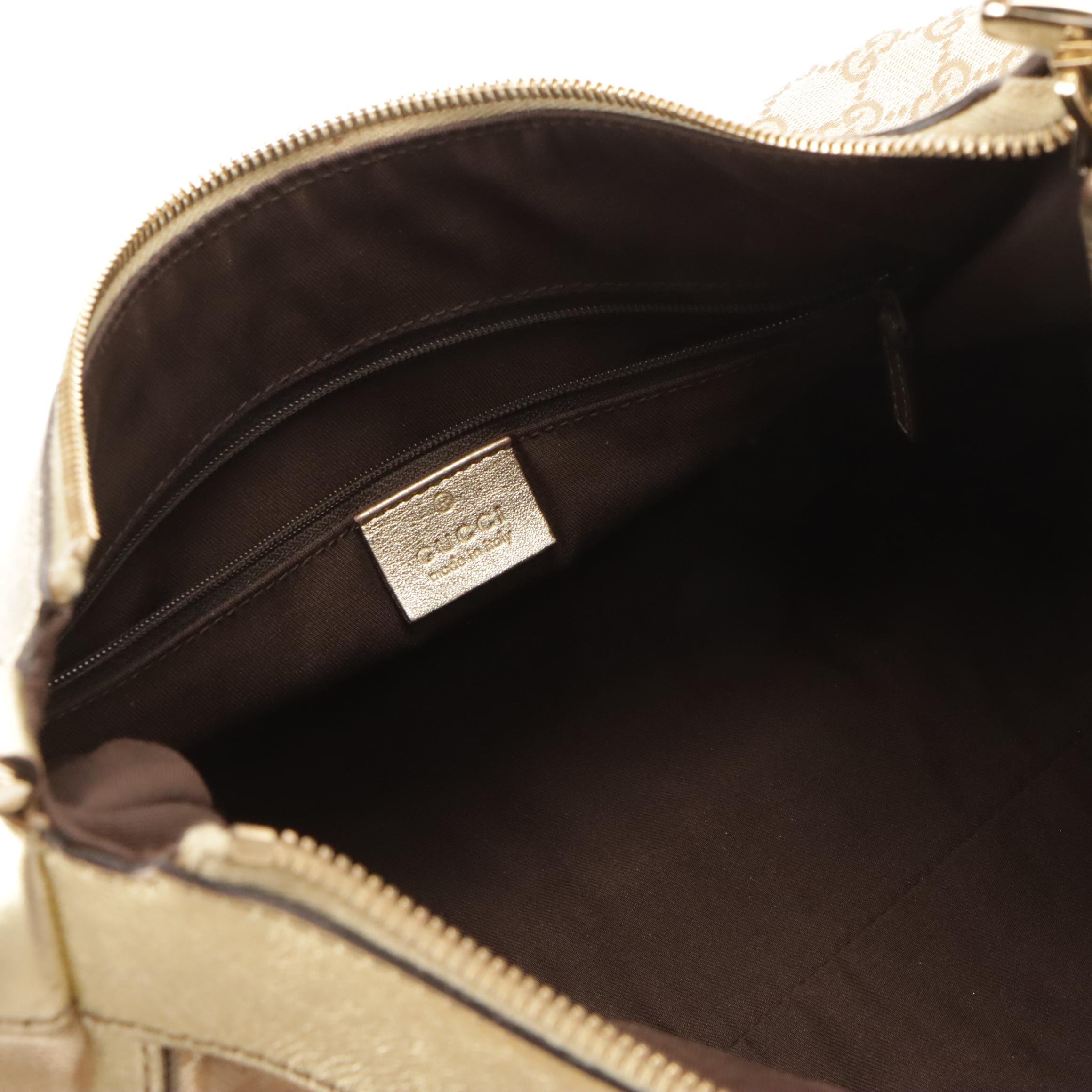 Gucci Abbey D-Ring Shoulder Bag in Beige GG Canvas and Metallic Gold Leather