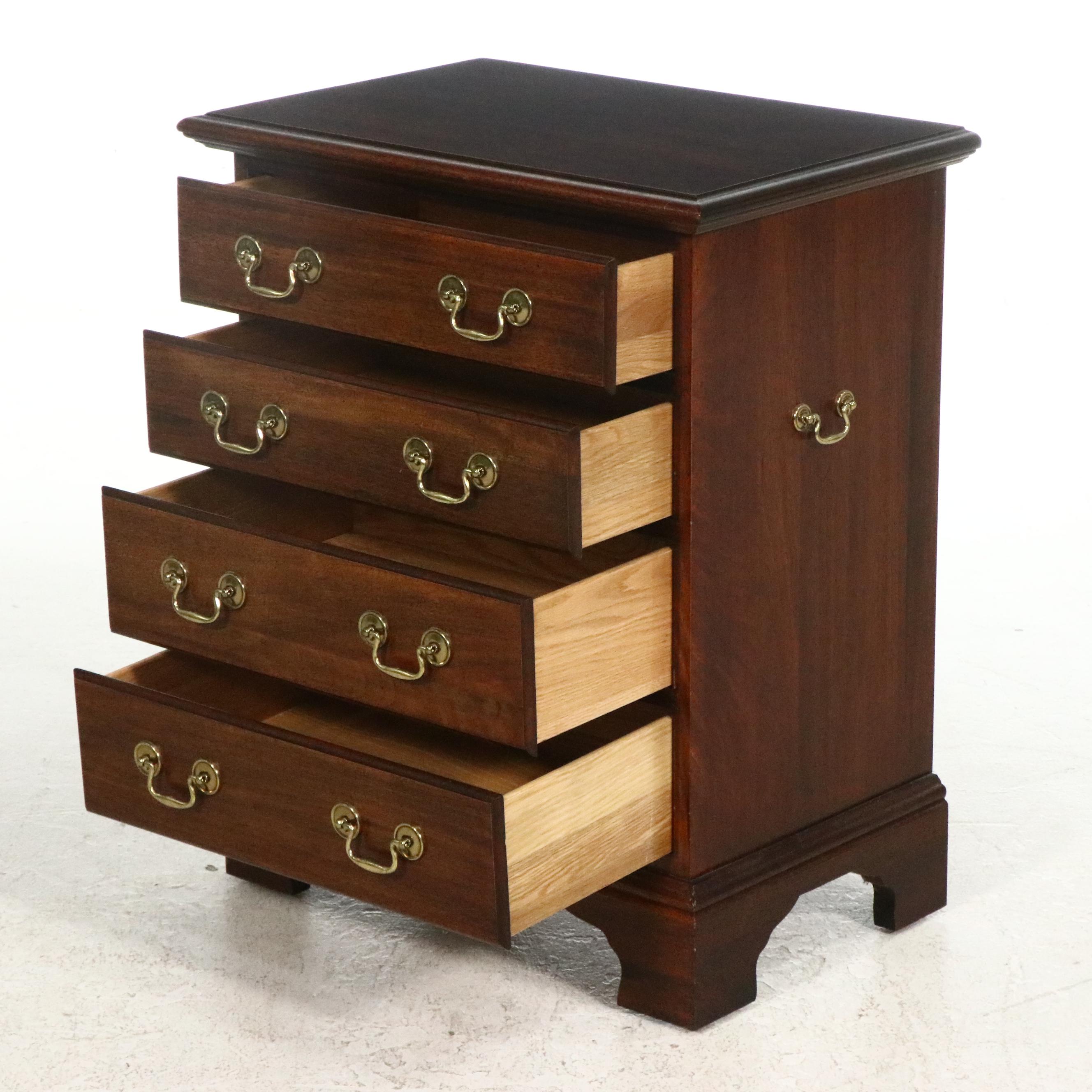 Chippendale Style Mahogany Bachelor's Chest of Drawers