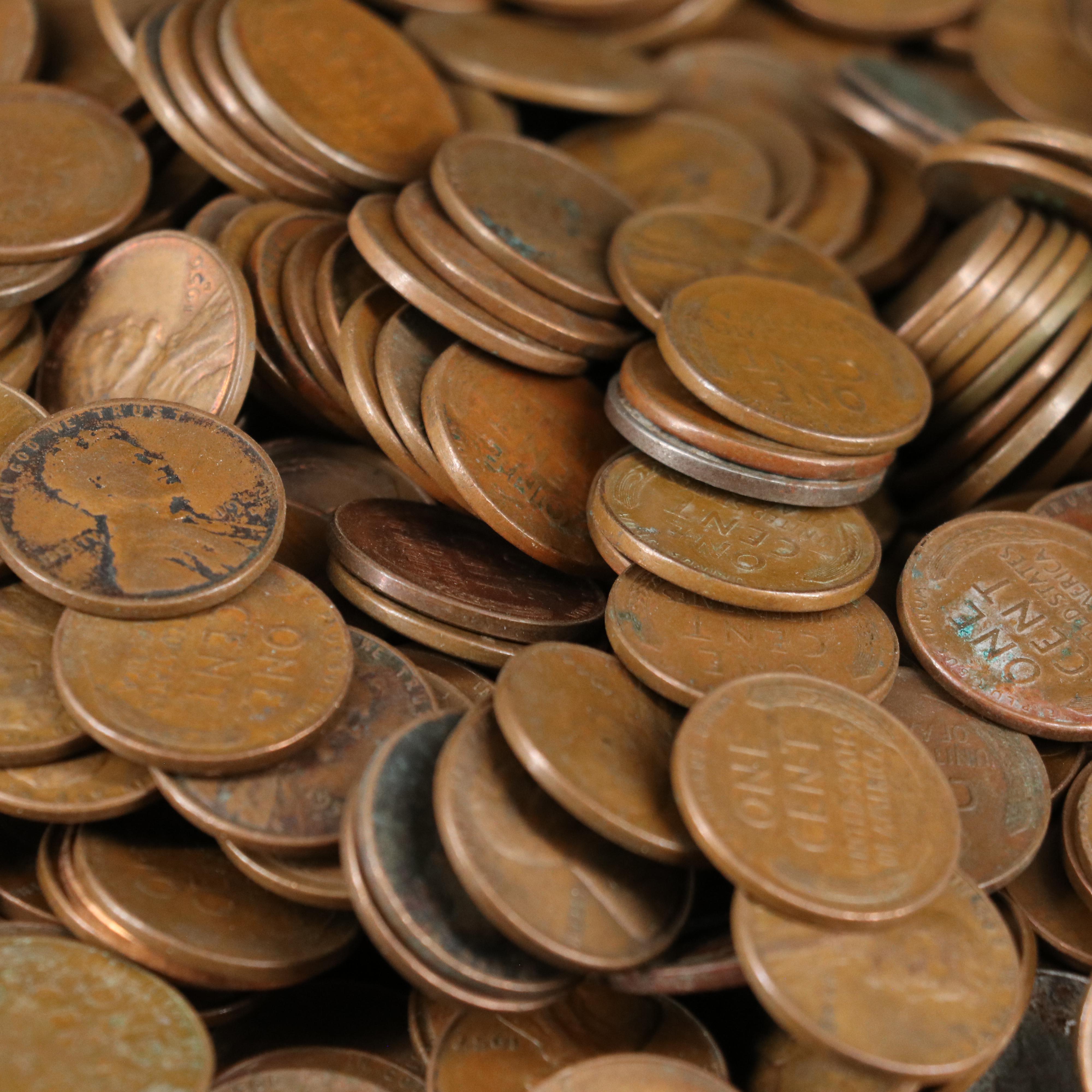 1,000 Lincoln Wheat Cents, Including 100 WWII Steel Cents