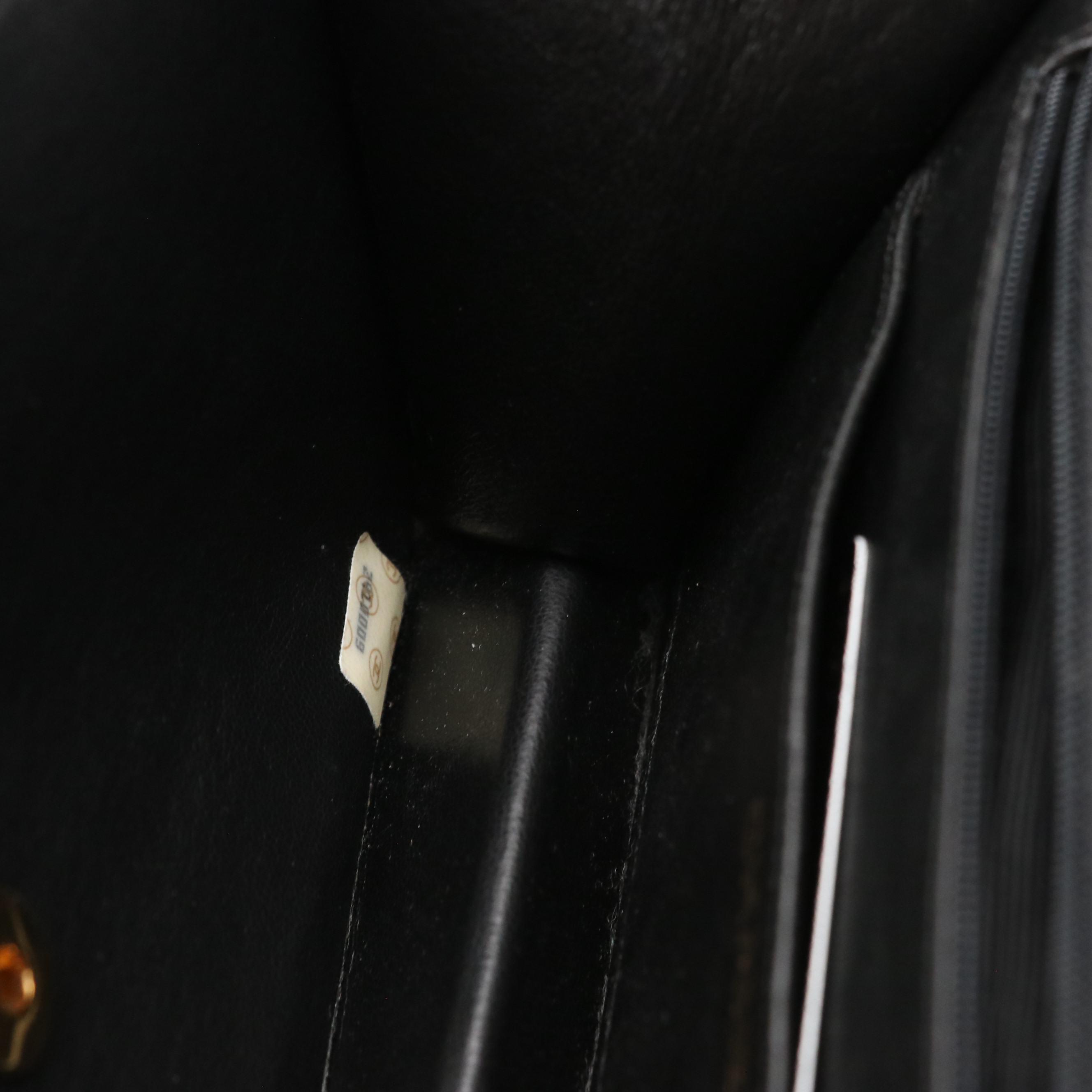 Chanel Border Flap Shoulder Bag in Vertical Quilted Linen and Lambskin Leather