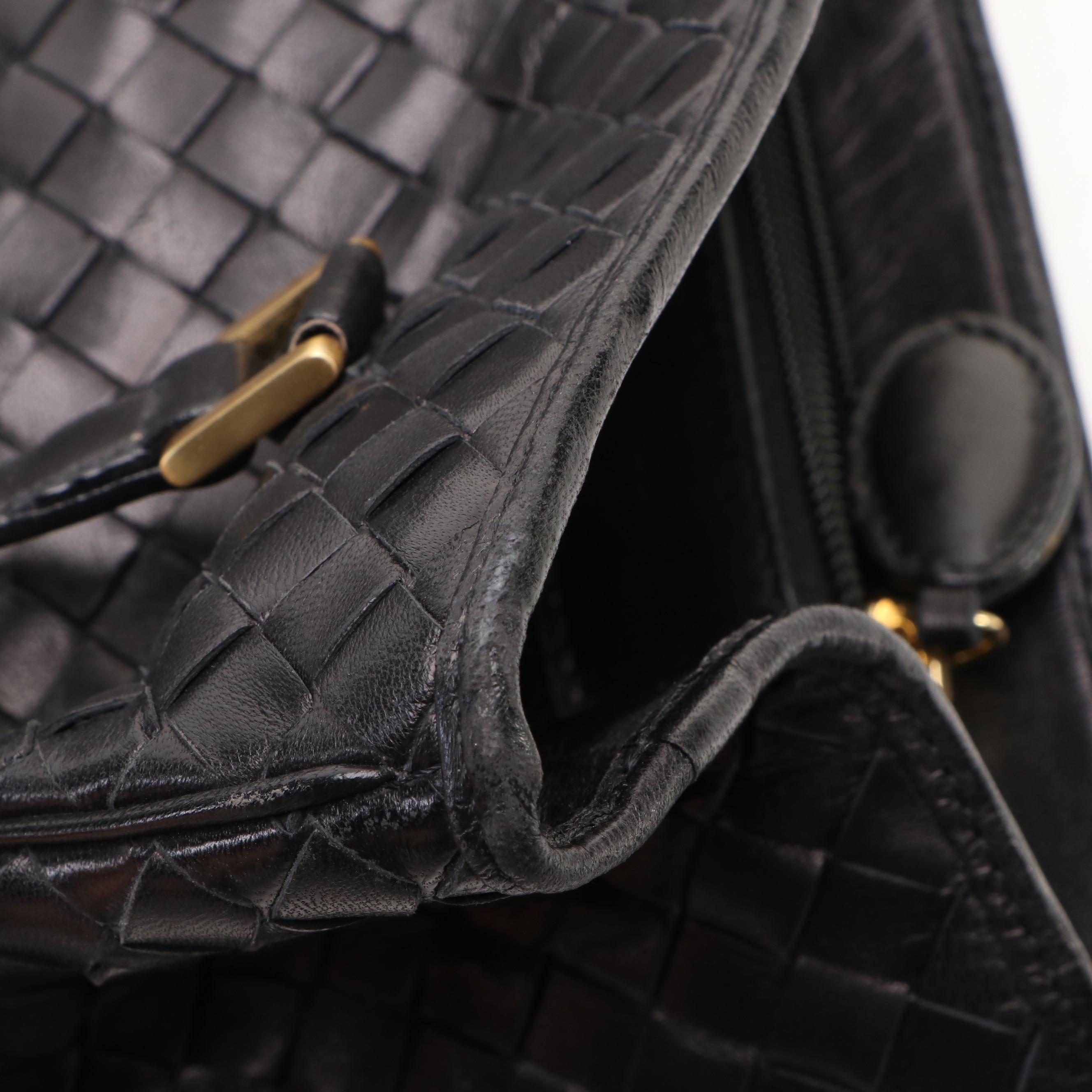 Bottega Veneta Vintage Shoulder Bag in Black Intrecciato Leather