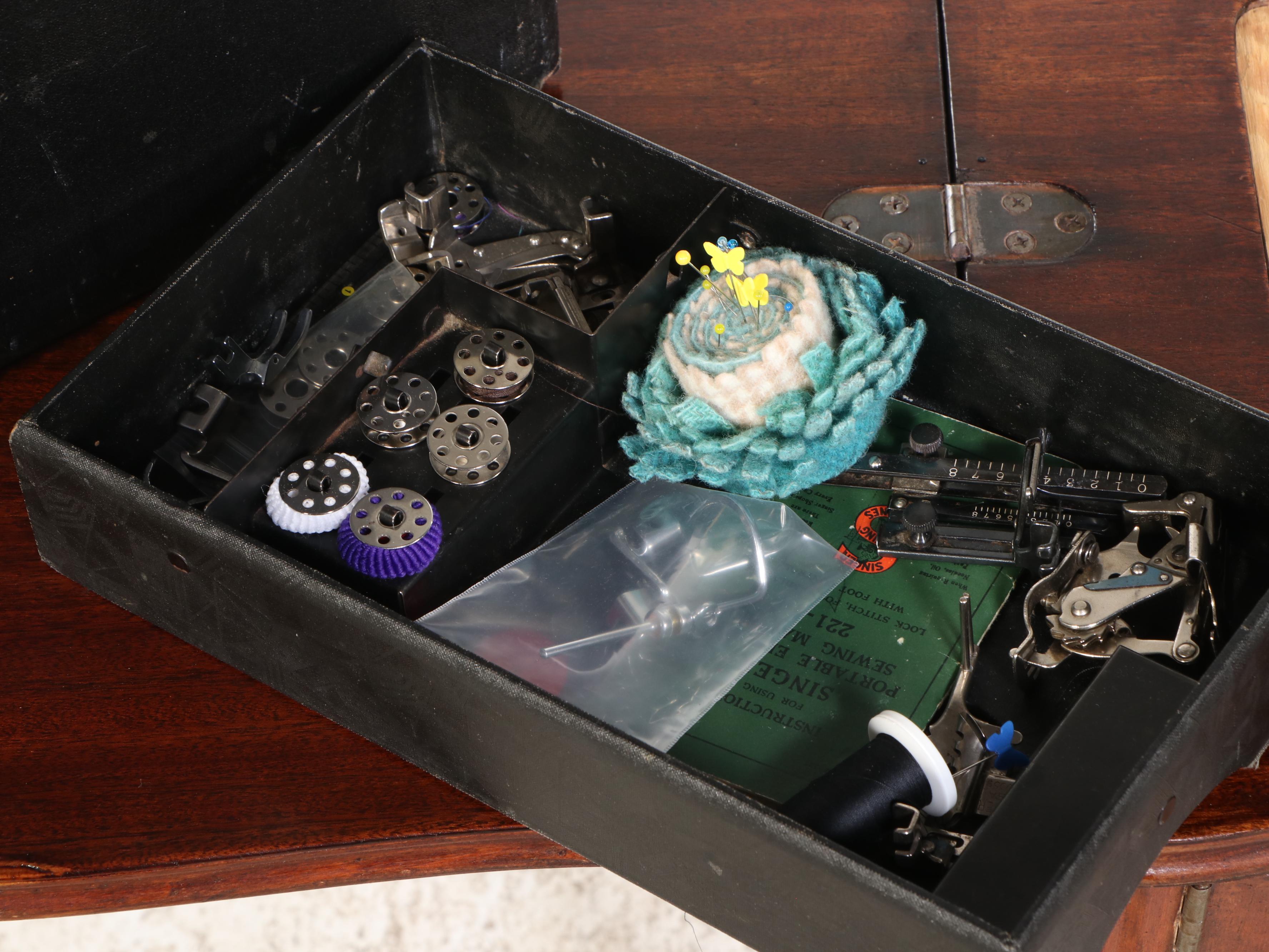 1945 Singer 221 Featherweight Sewing Machine, Mahogany Sewing Table & Notions