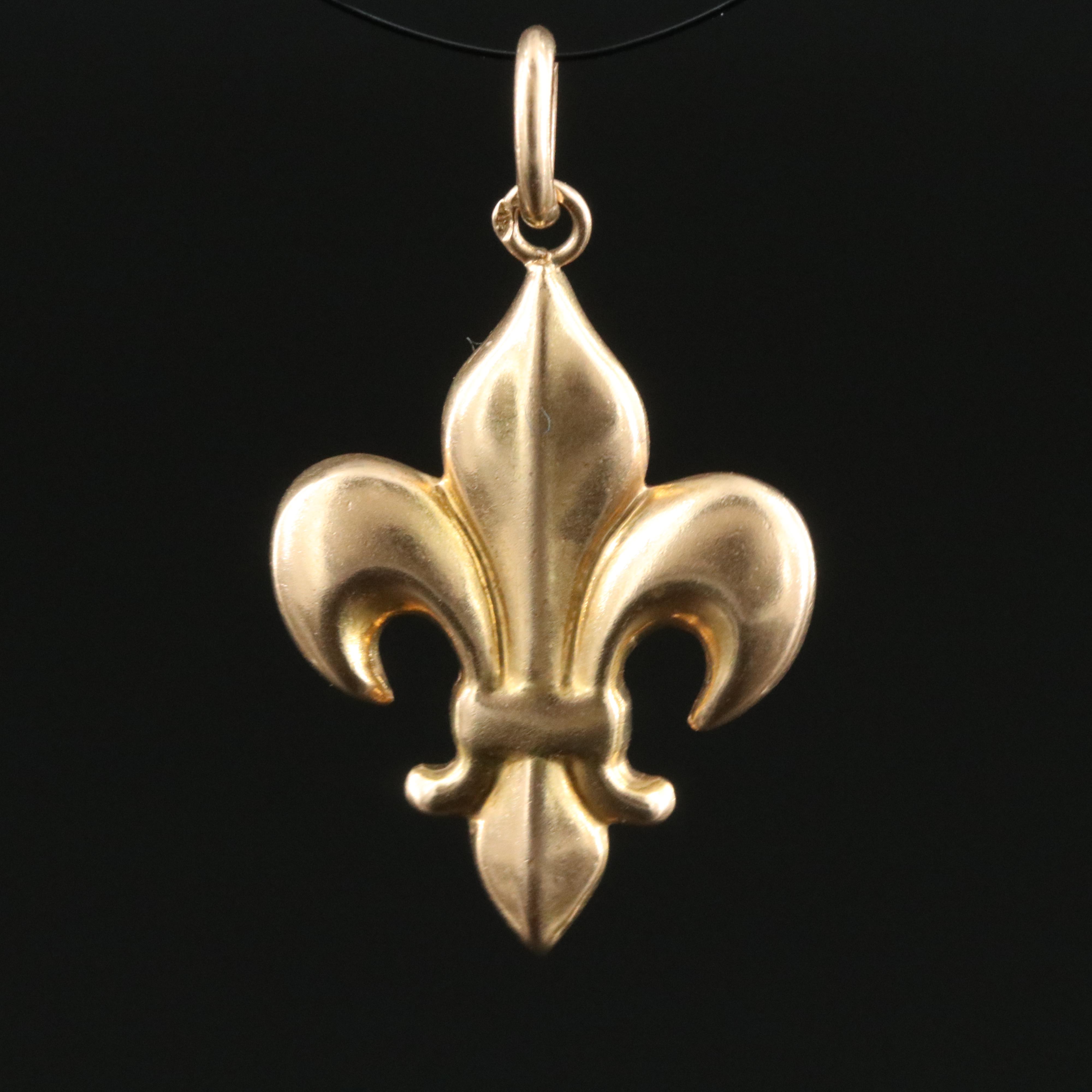 18K Fleur-de-Lis Pendant