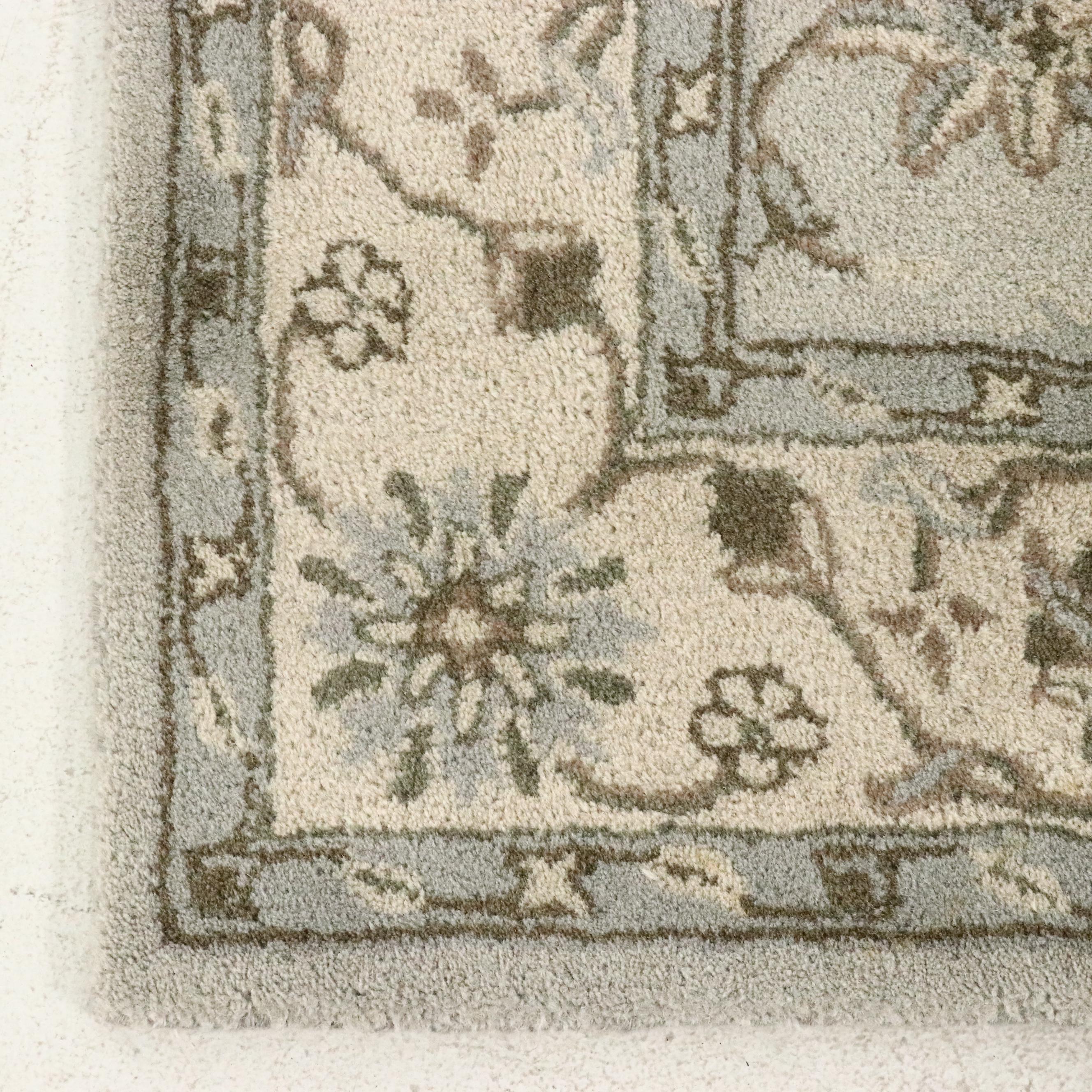 5' x 7'11 Hand-Tufted Safavieh "Heritage" Area Rug