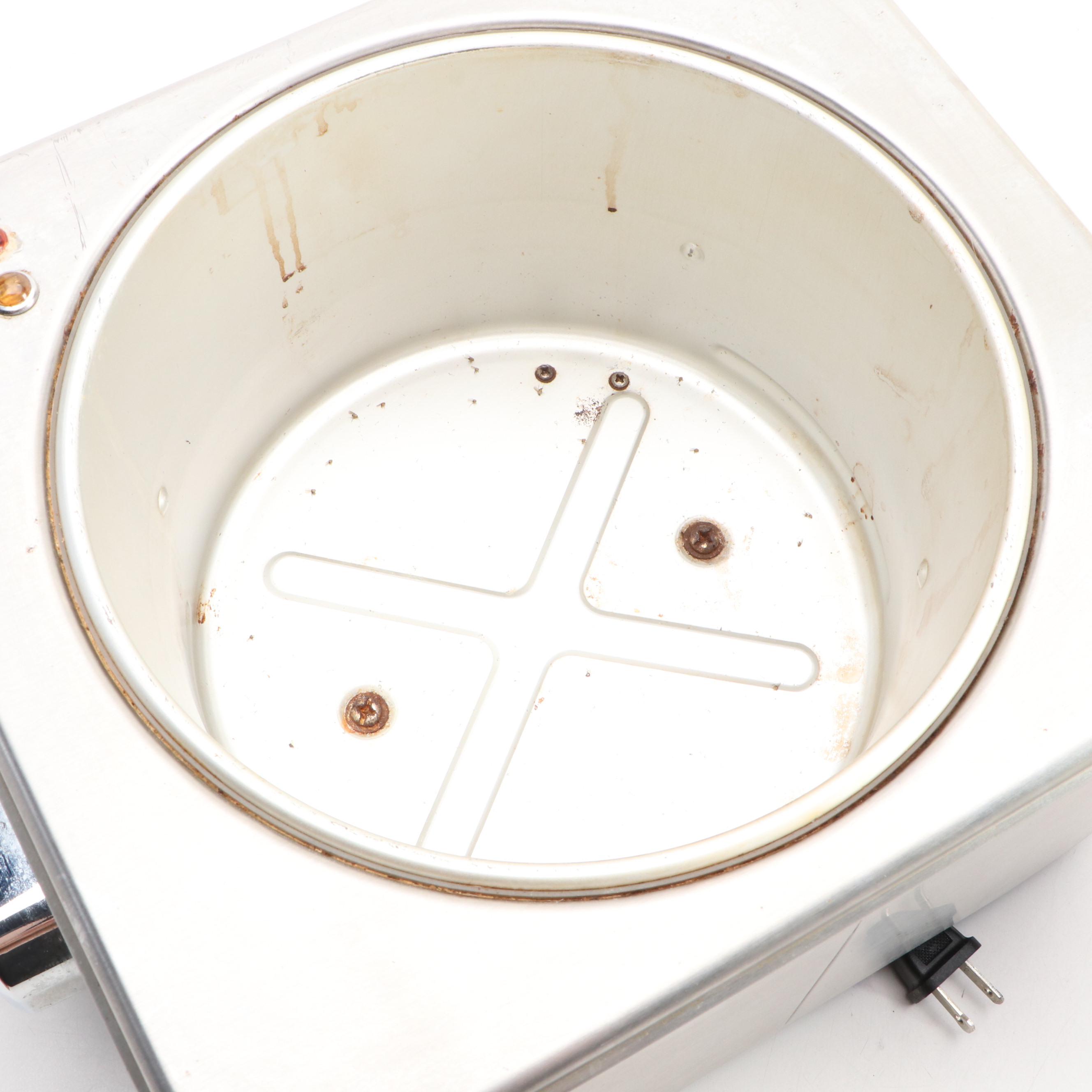 Cuisinart Egg Cooker, Electric Knife, Slow Cooker and Food Processor