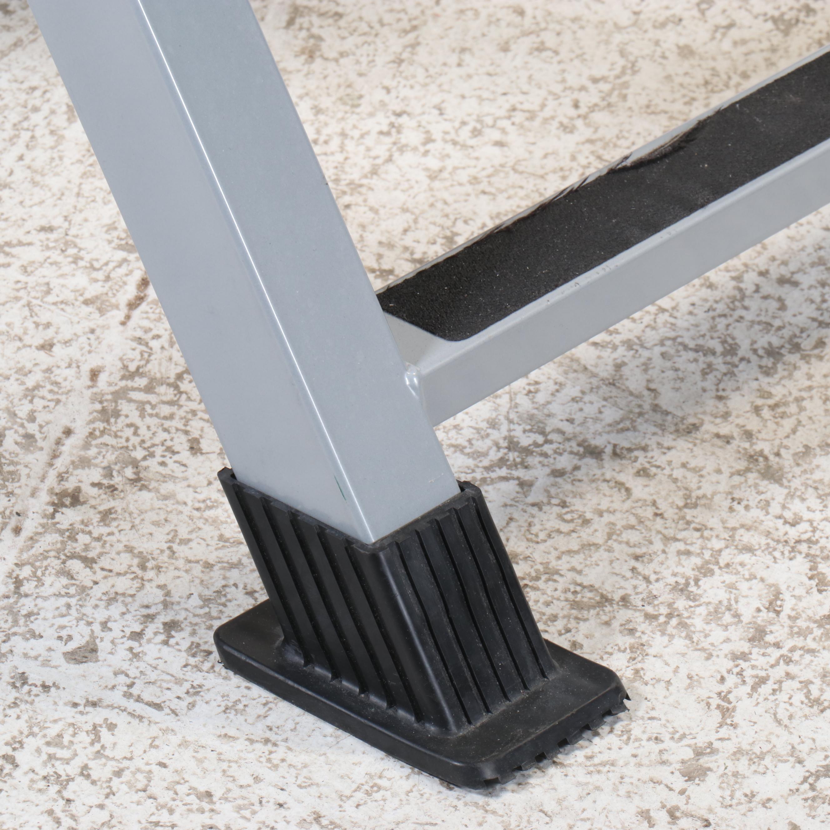 Teeter Hang Ups DEX II Decompression and Extension Machine