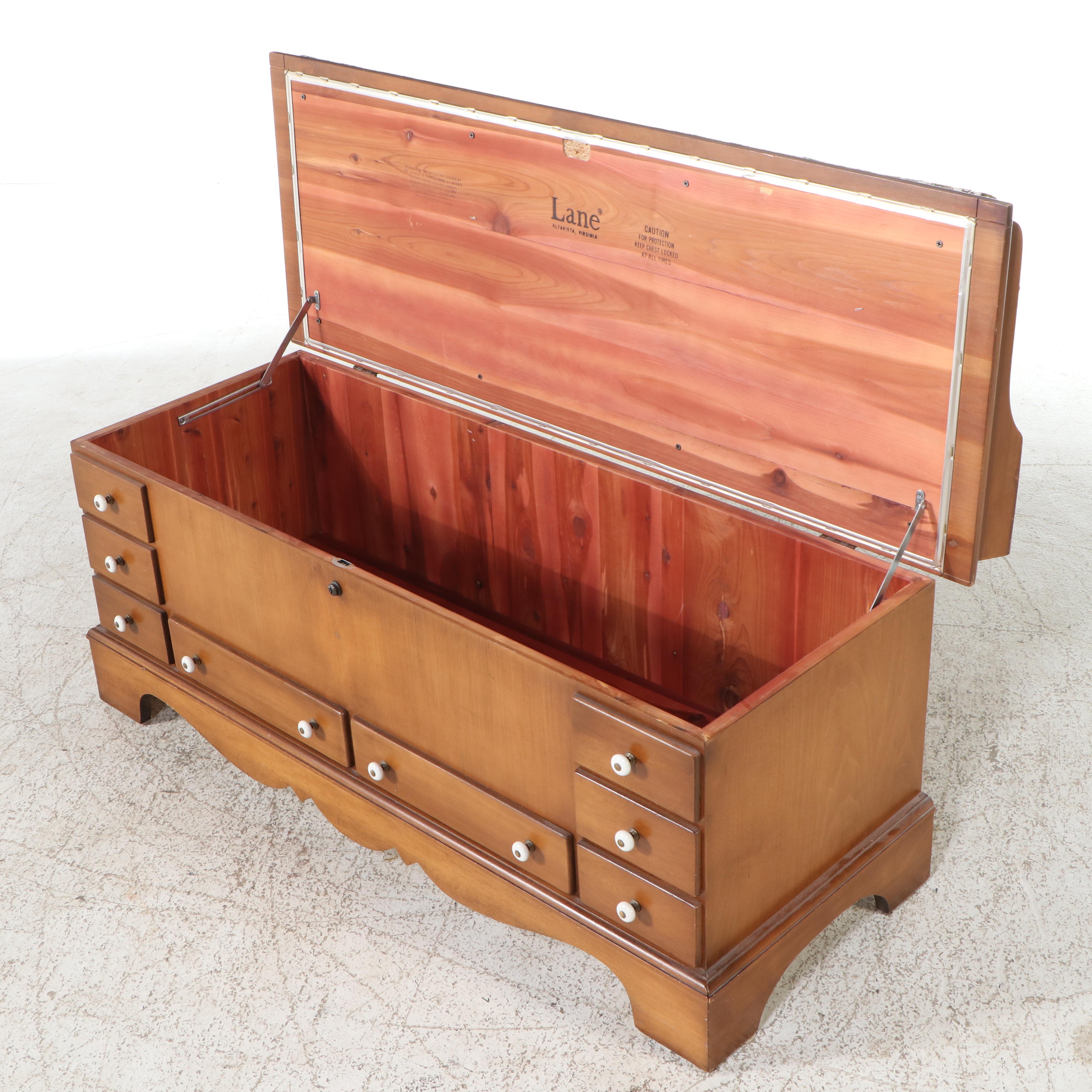 Lane "Aroma-Tite" Colonial Style Bench-Top Cedar-Lined Maple Blanket Chest