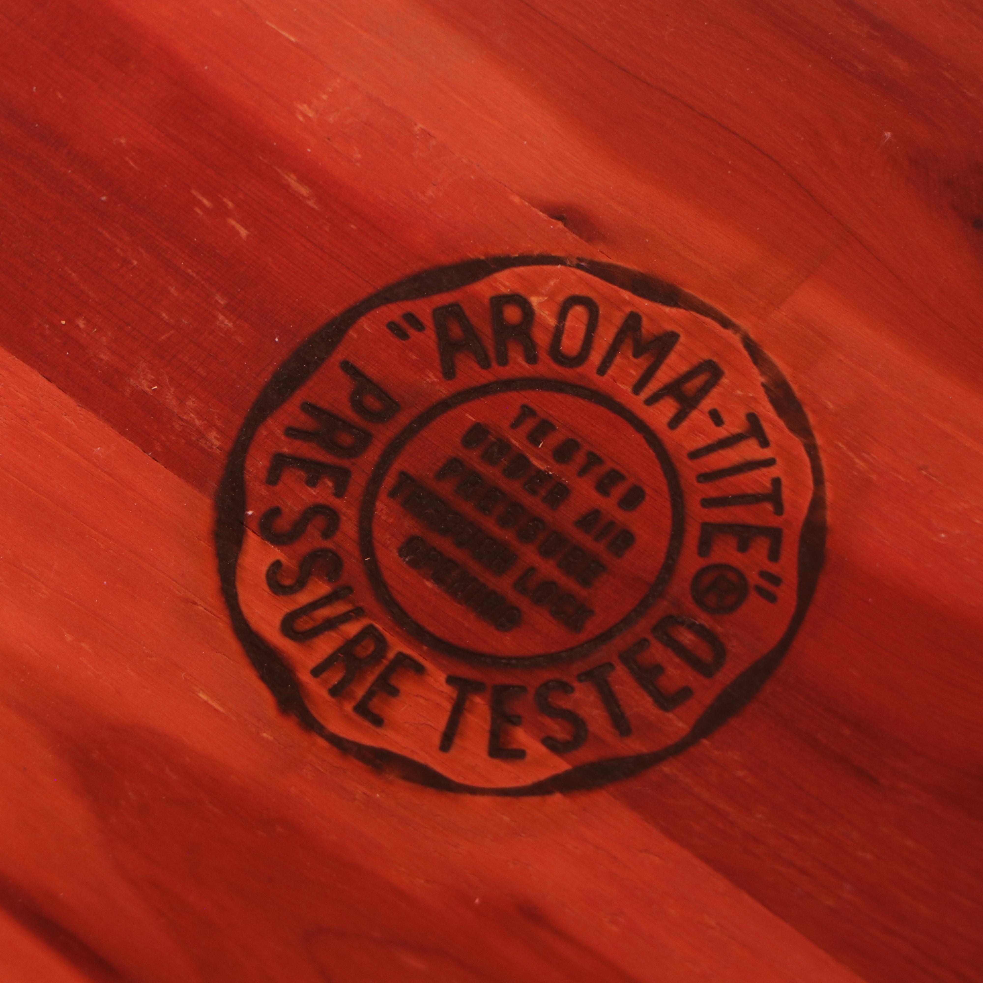 Lane "Aroma-Tite" Colonial Style Bench-Top Cedar-Lined Maple Blanket Chest