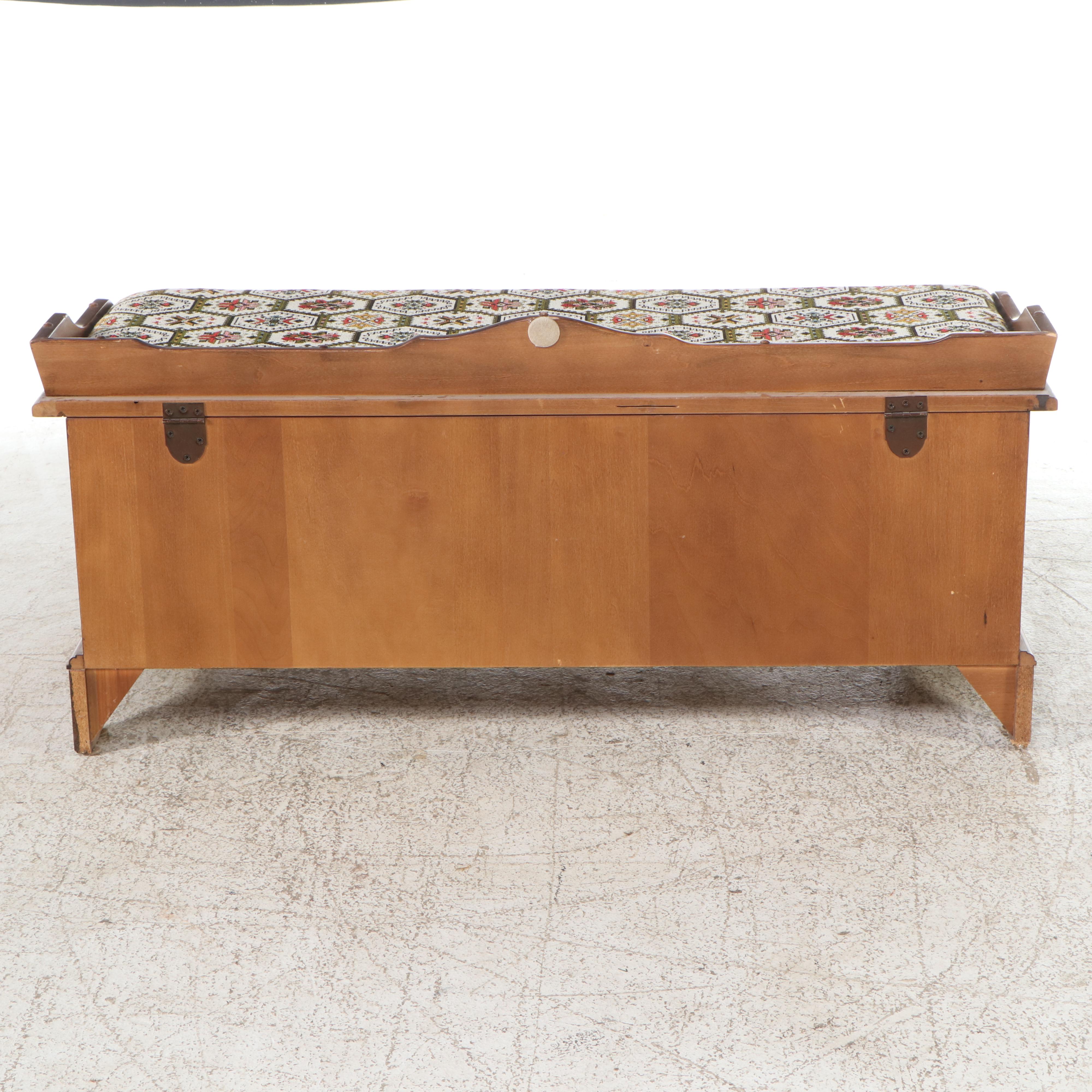 Lane "Aroma-Tite" Colonial Style Bench-Top Cedar-Lined Maple Blanket Chest