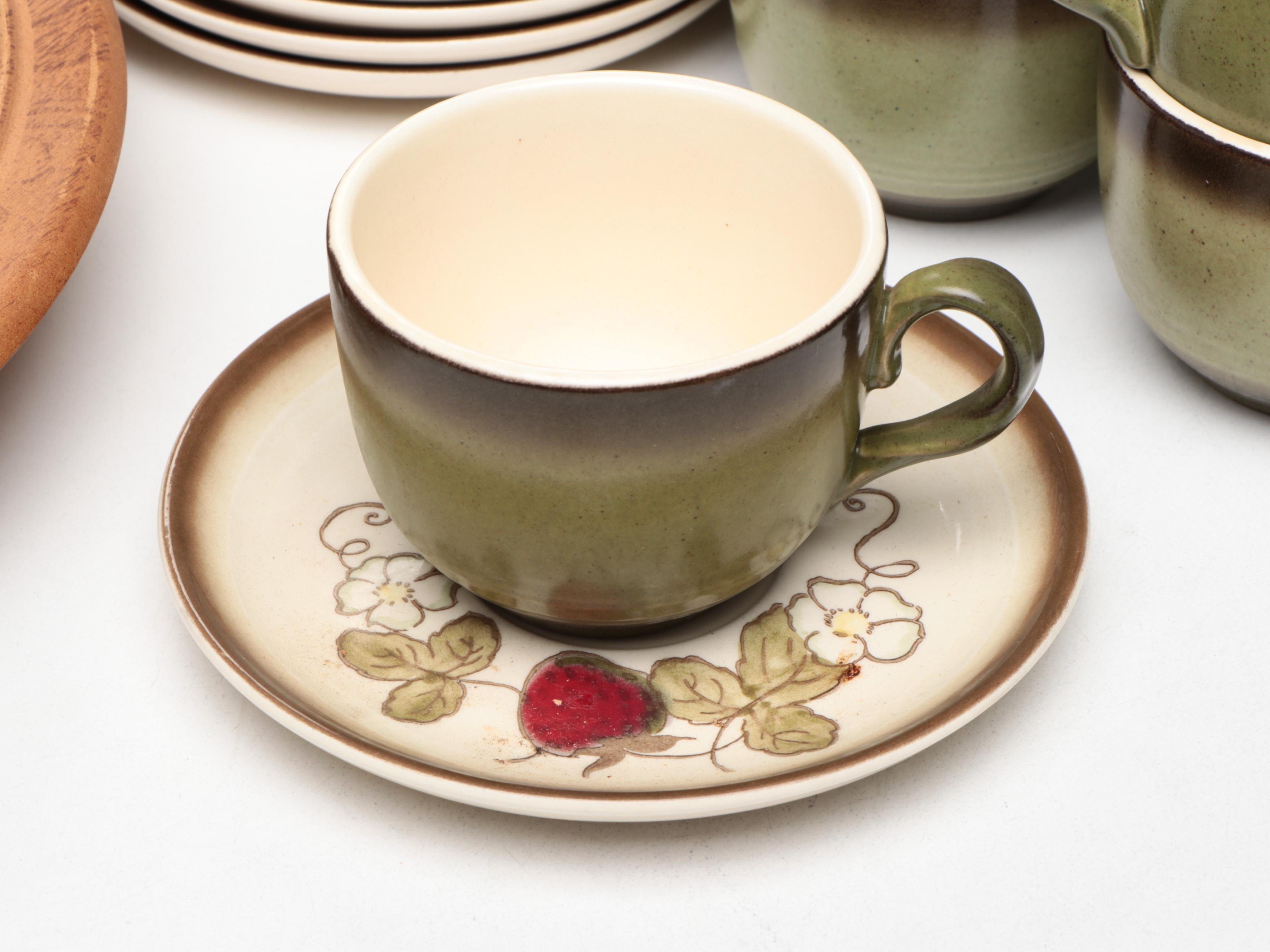 Metlox "California Strawberry" Ceramic Dinnerware and Serveware