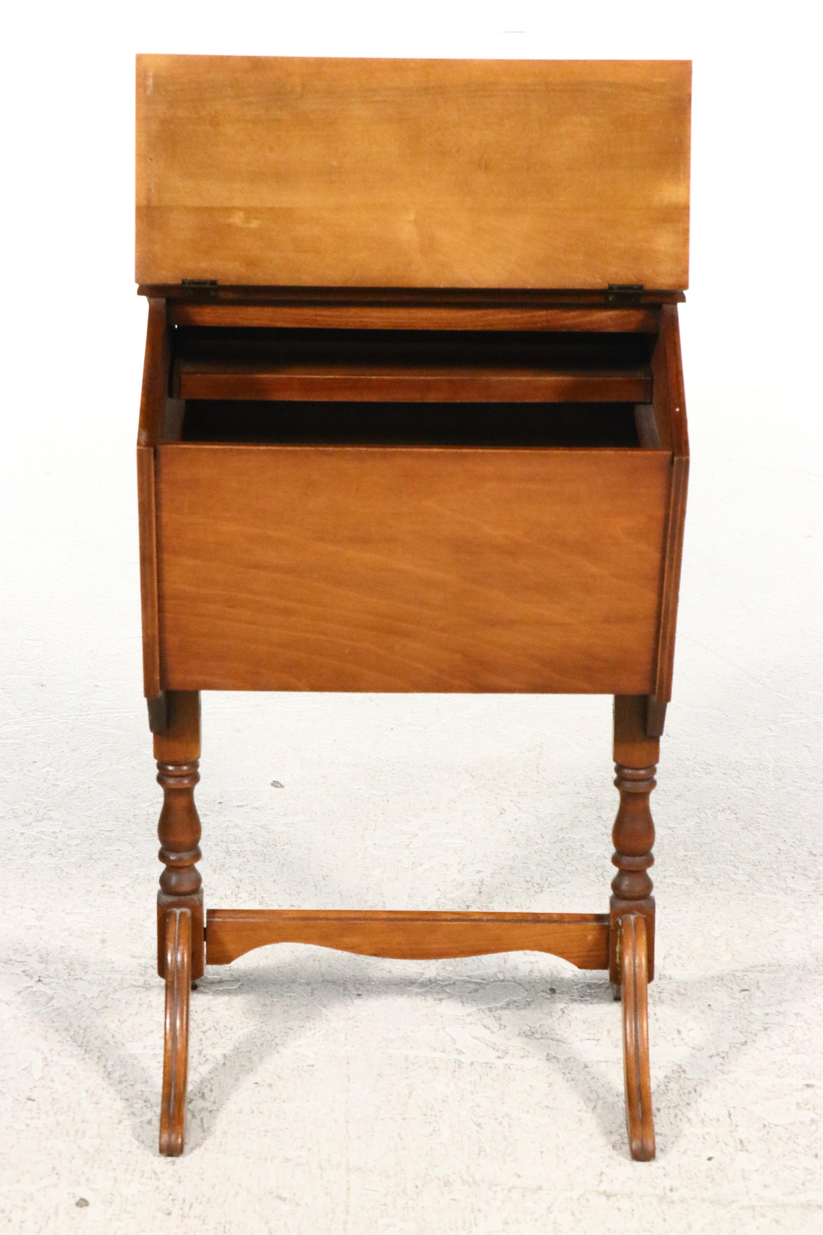 Maple Sewing Stand with Interior Tray, Mid to Late 20th Century