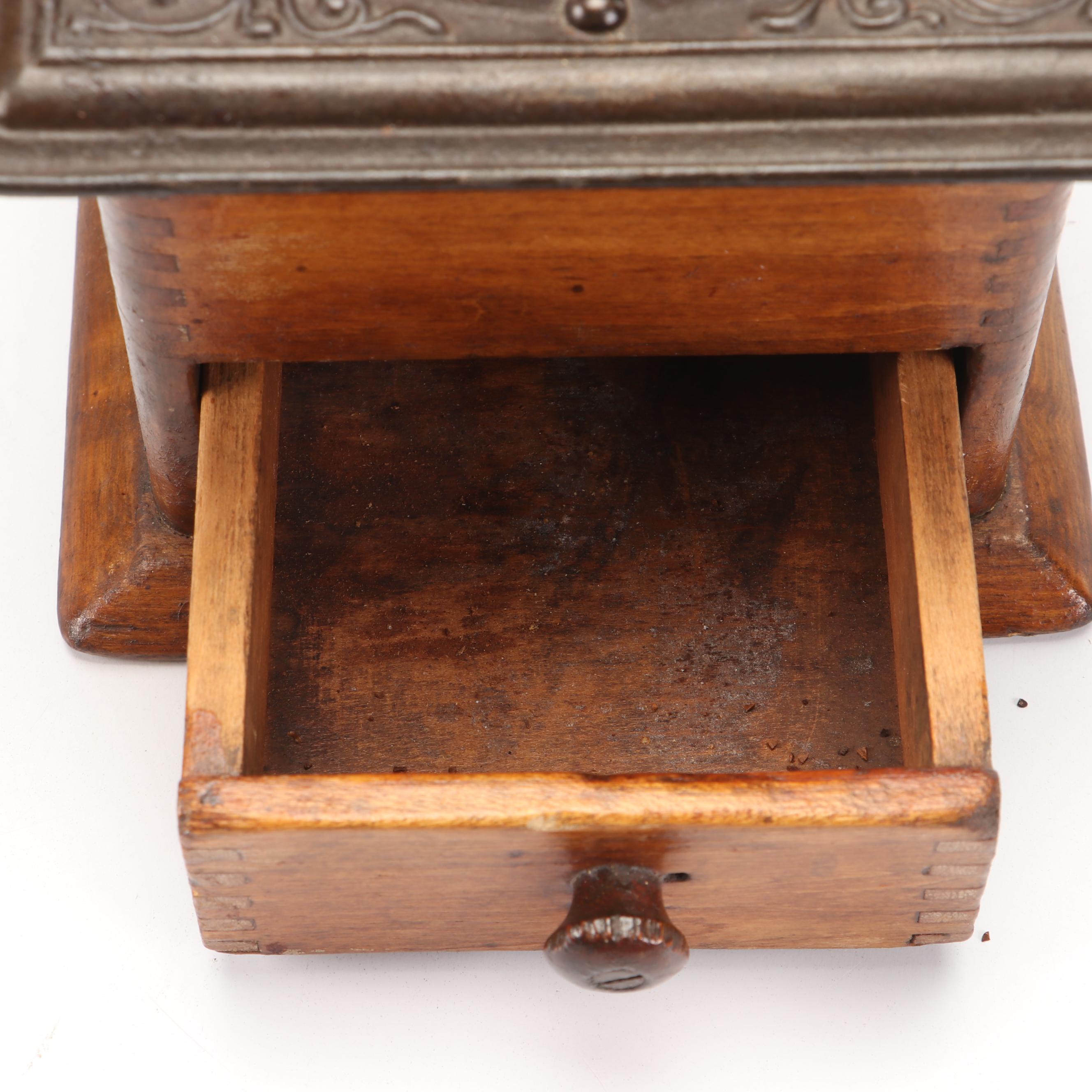 Victorian Manual Coffee Grinder, Late 19th/Early 20th Century