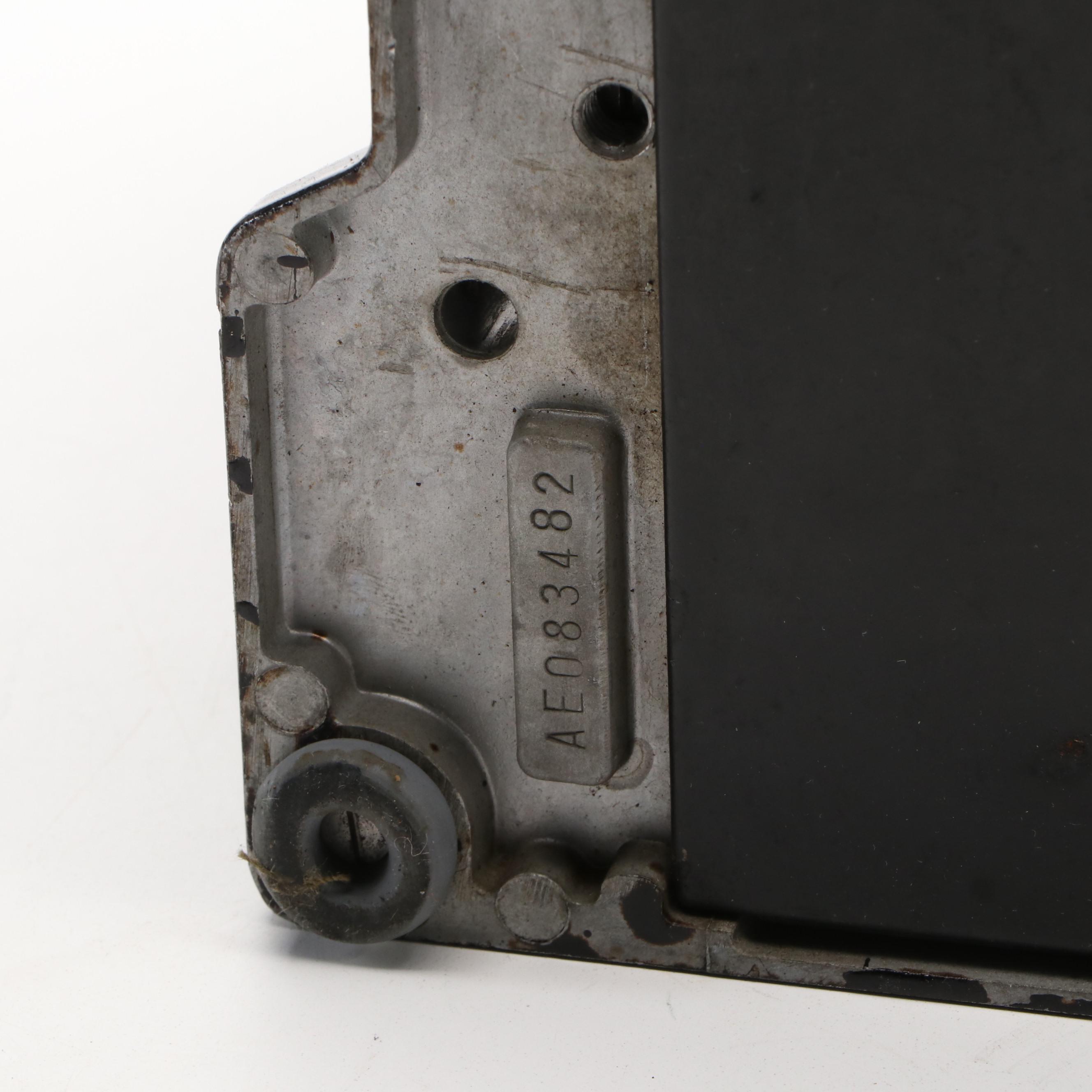 Singer Model 221 Featherweight Portable Sewing Machine with Case, 1936