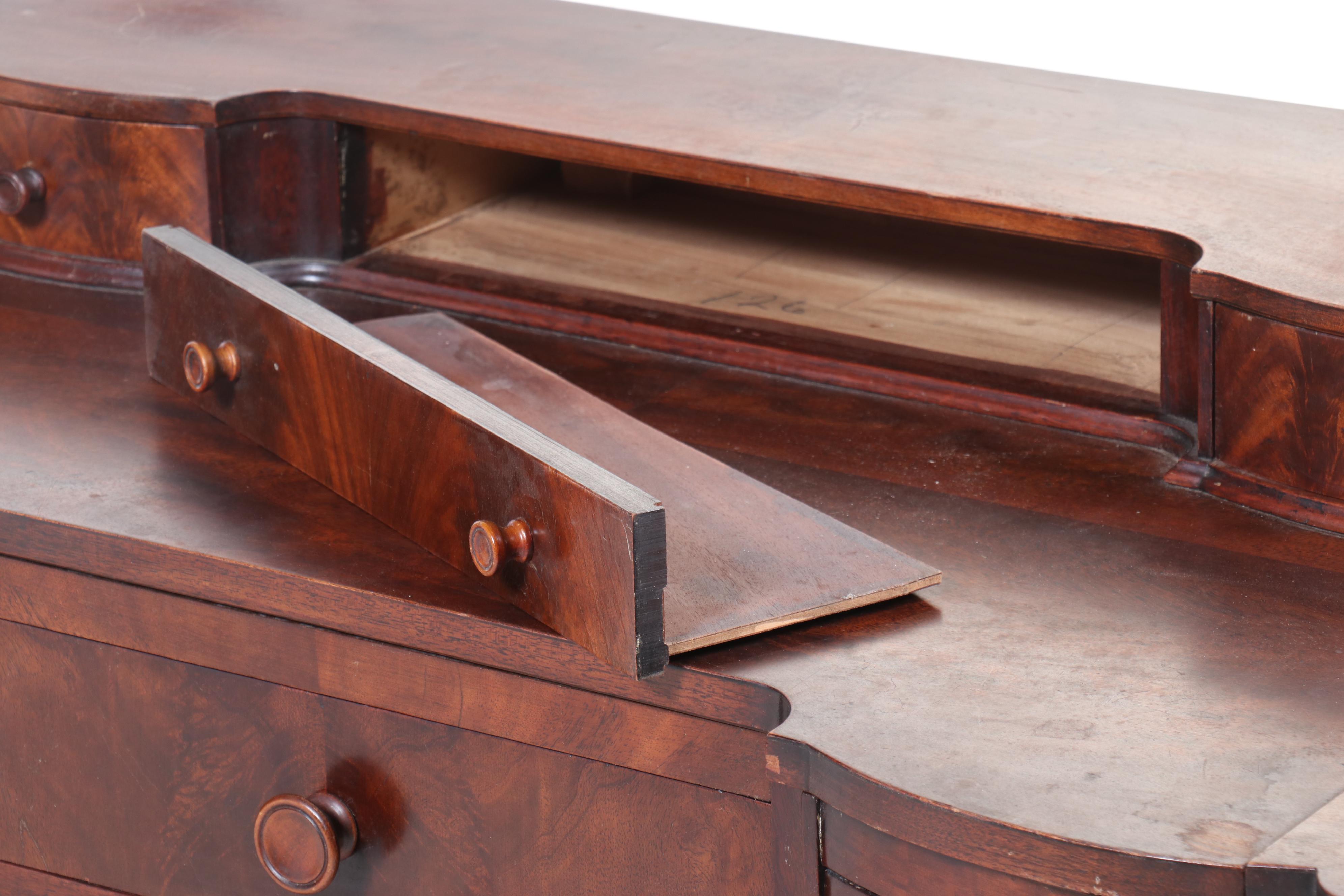 Flint & Horner Co. Georgian Style Flame Mahogany Sideboard, 20th Century