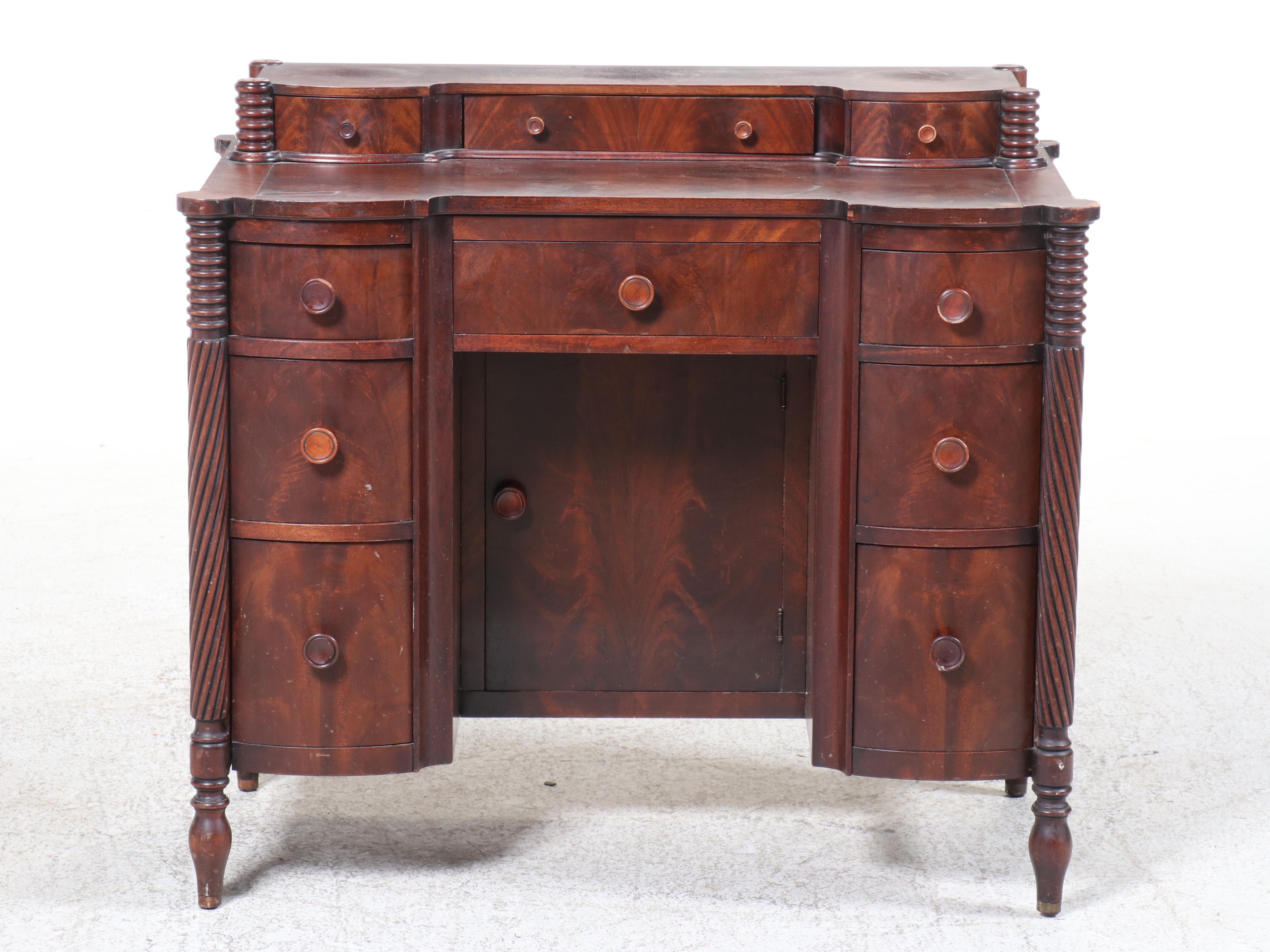 Flint & Horner Co. Georgian Style Flame Mahogany Sideboard, 20th Century