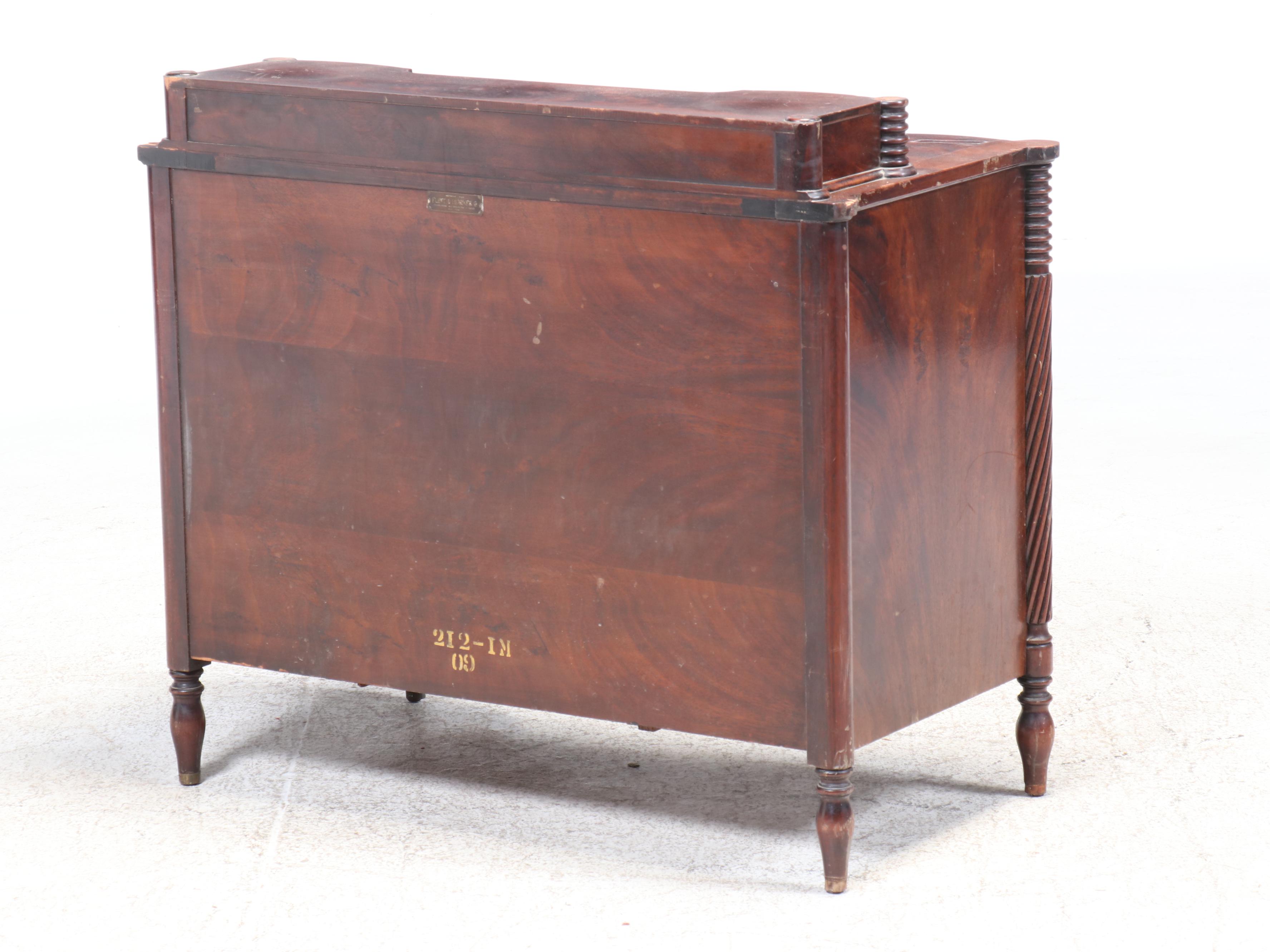 Flint & Horner Co. Georgian Style Flame Mahogany Sideboard, 20th Century