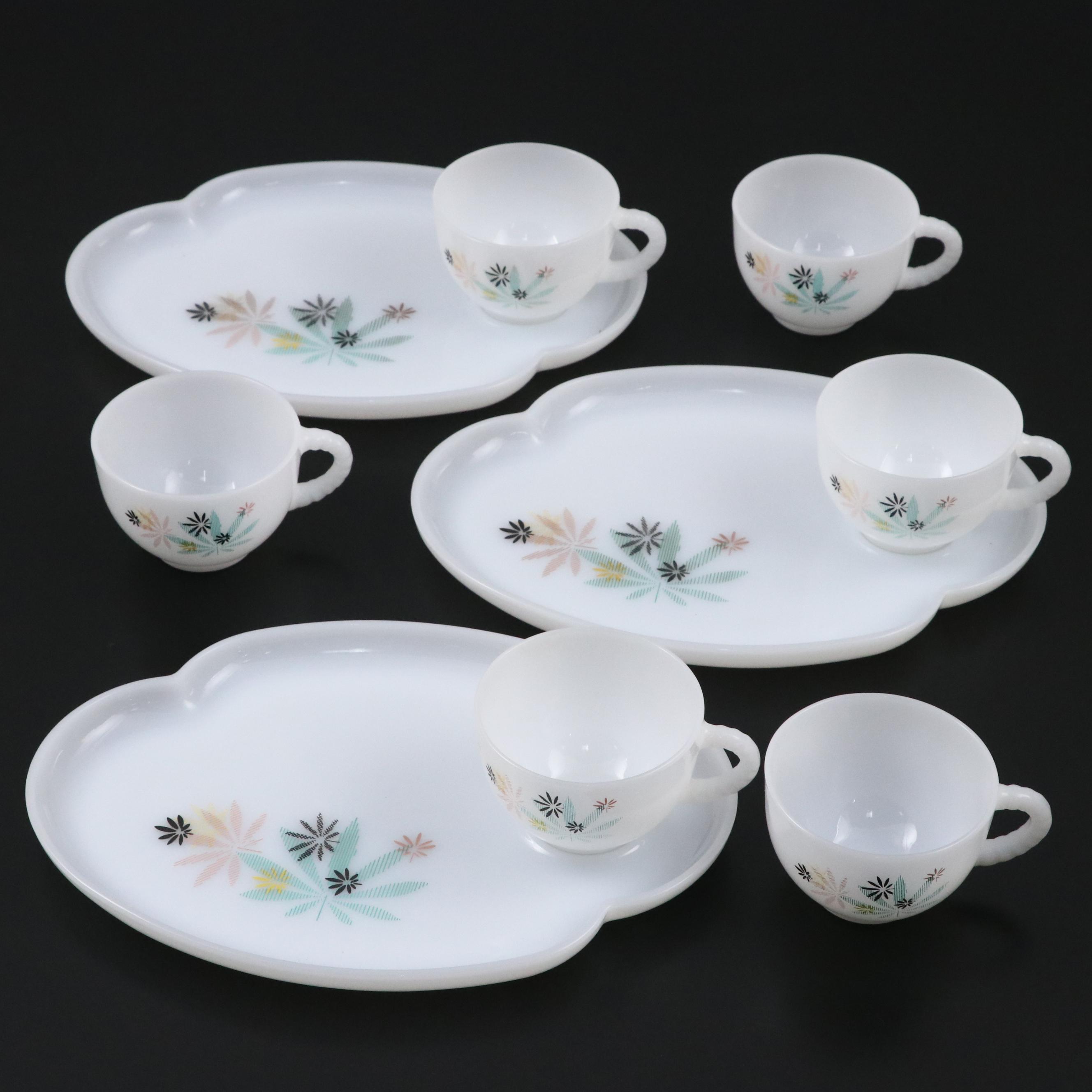 Federal Glass "Atomic Flower" Patio Snack Set